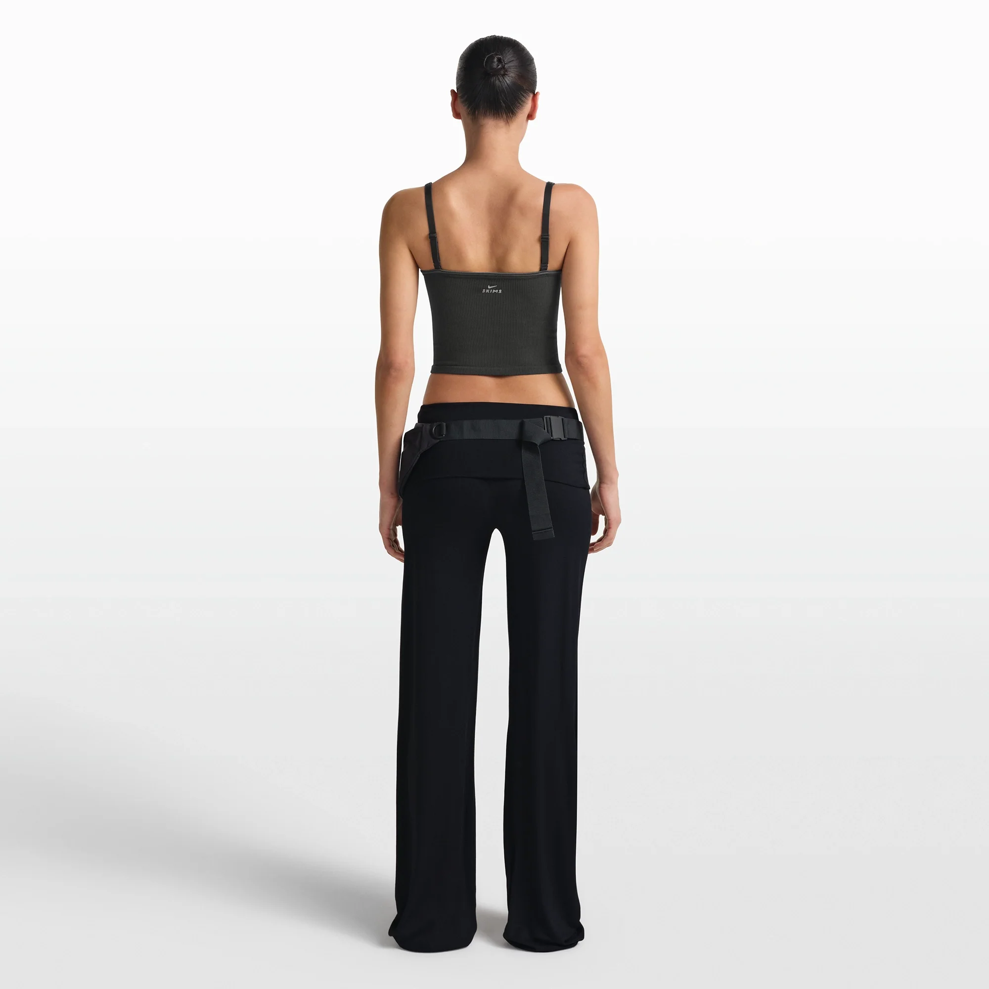NikeSKIMS RIBBED SEAMLESS CAMI | OBSIDIAN - Image 7