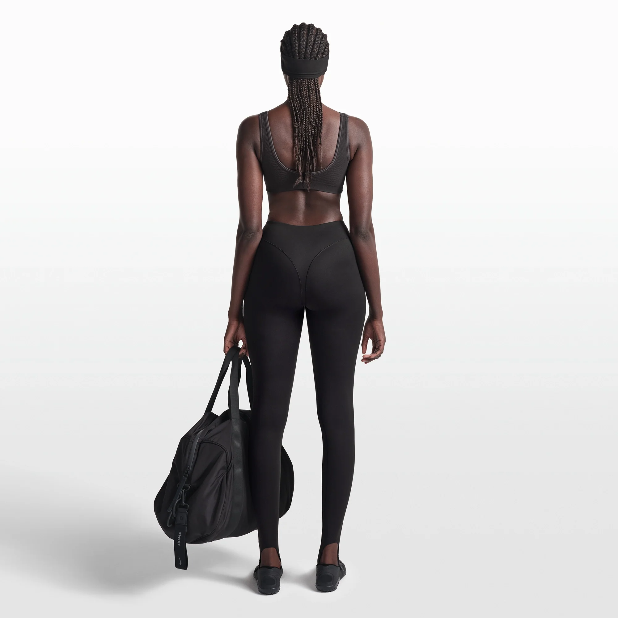 NikeSKIMS RIBBED SEAMLESS MICRO SCOOP BRA | OBSIDIAN - Image 6