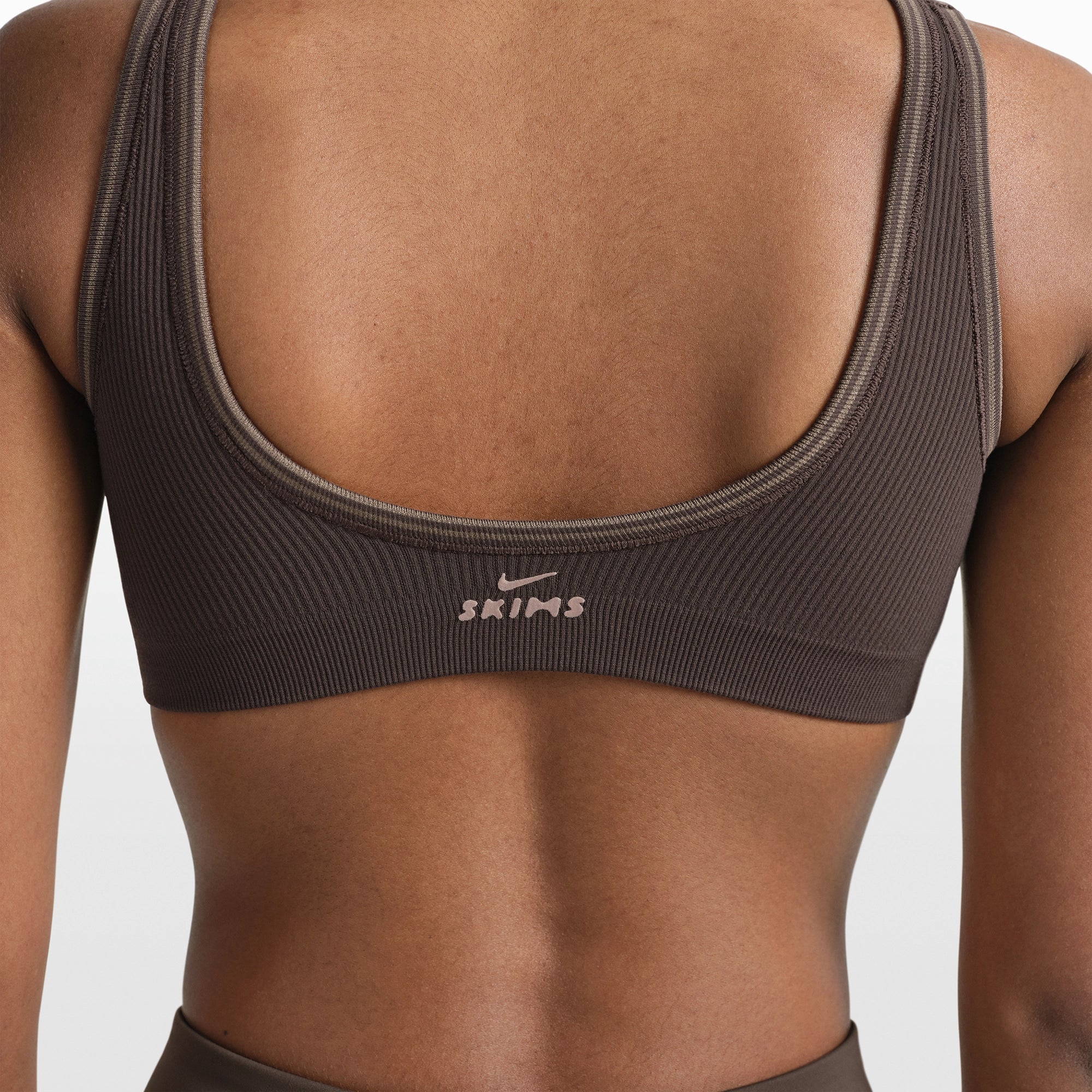 NikeSKIMS RIBBED SEAMLESS MICRO SCOOP BRA | PHOENIX - Image 5