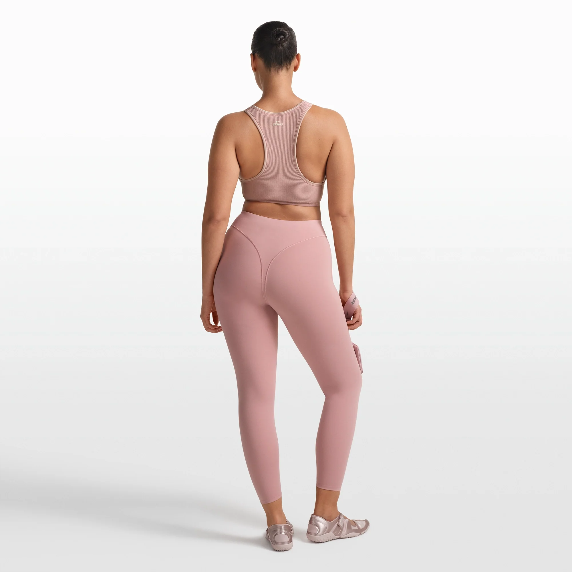NikeSKIMS RIBBED SEAMLESS RACER FRONT BRA | HIMALAYAN - Image 7