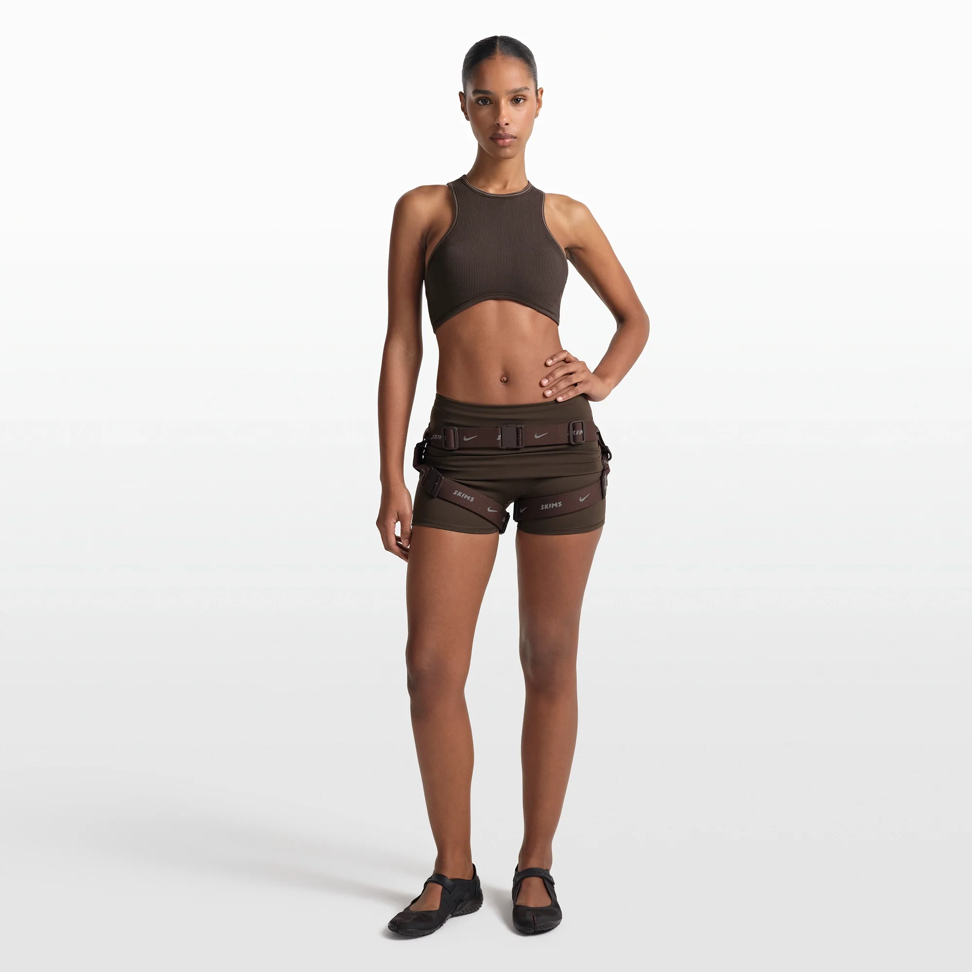 NikeSKIMS RIBBED SEAMLESS RACER FRONT BRA | PHOENIX - Image 2