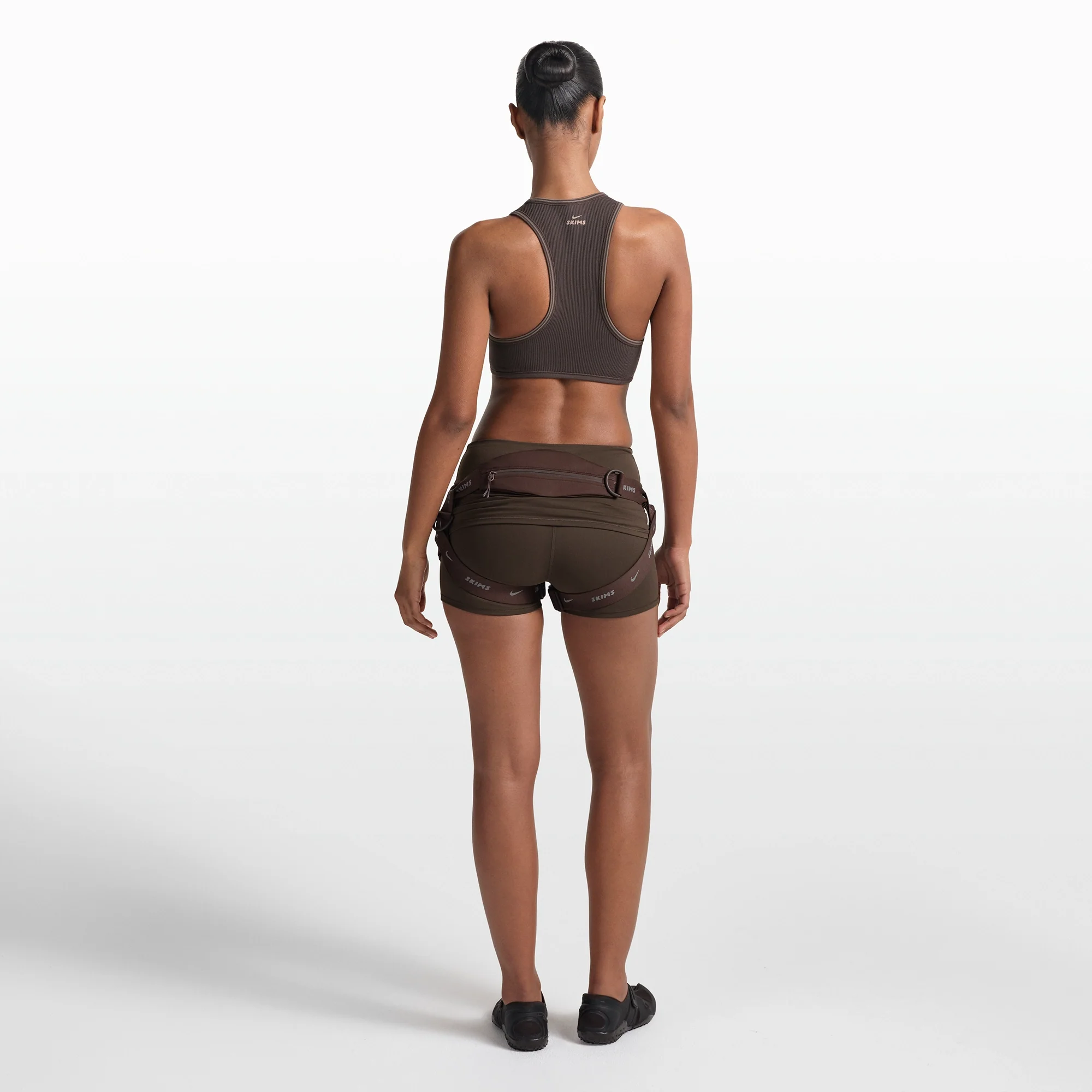 NikeSKIMS RIBBED SEAMLESS RACER FRONT BRA | PHOENIX - Image 6