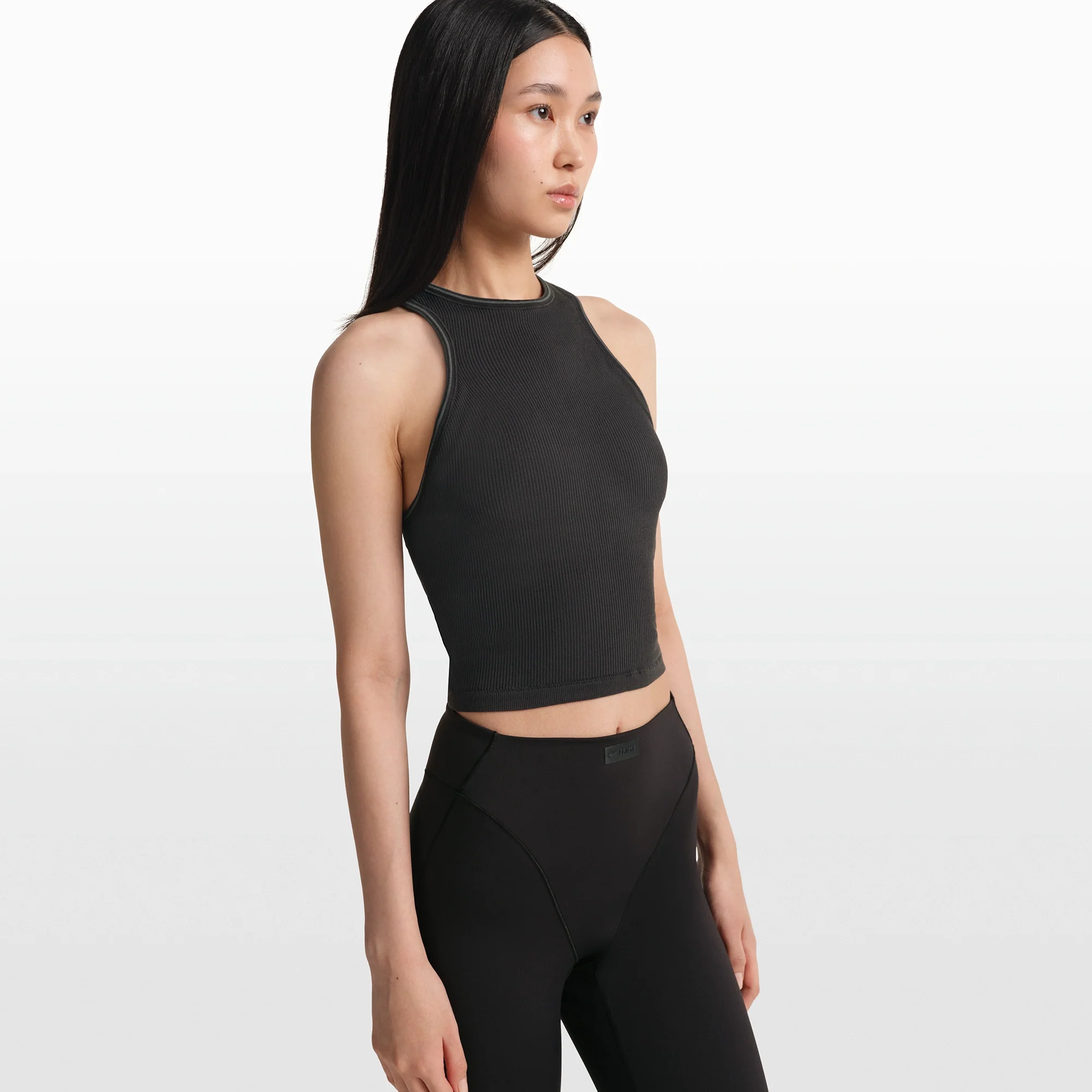 NikeSKIMS RIBBED SEAMLESS RACER FRONT TANK | OBSIDIAN - Image 5
