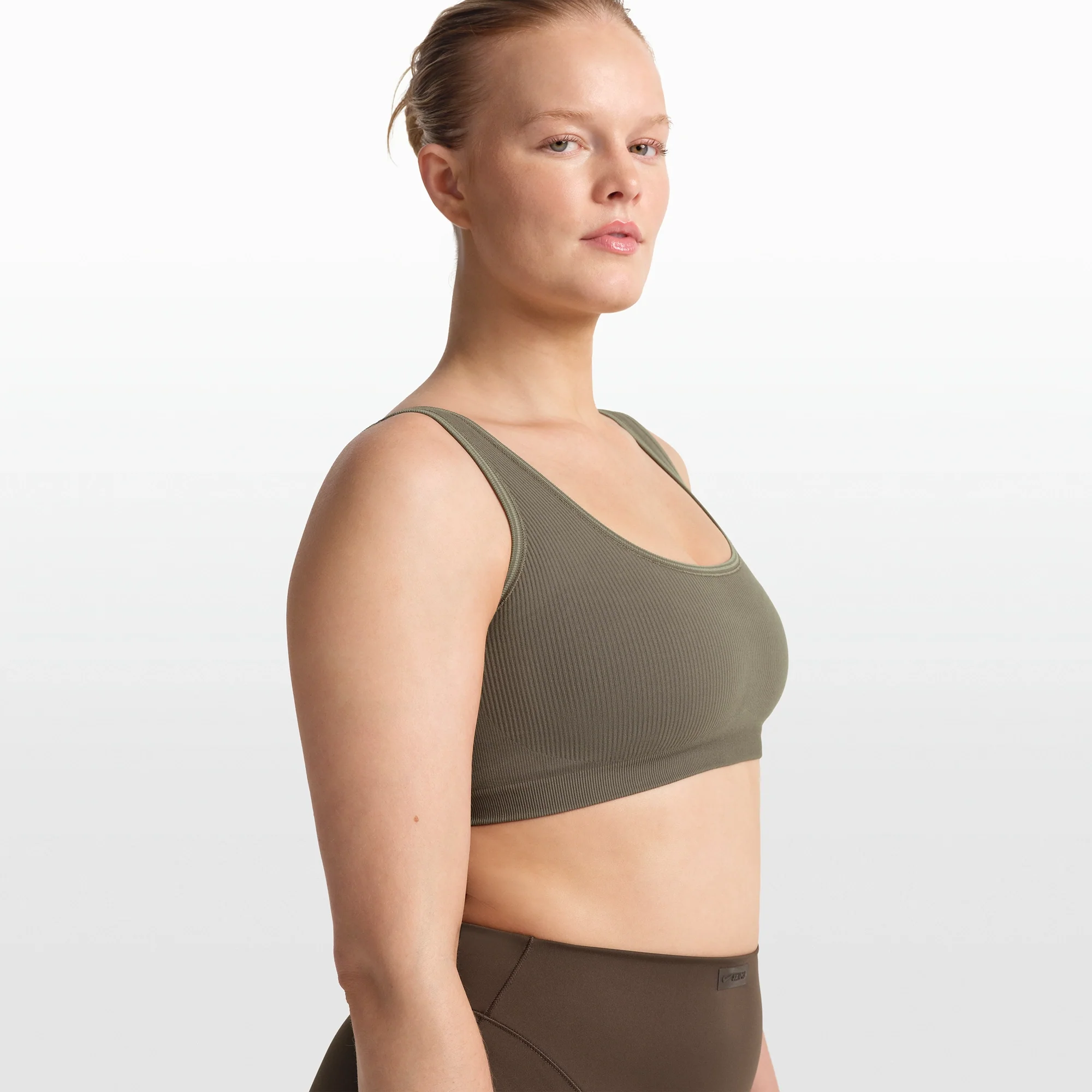 NikeSKIMS RIBBED SEAMLESS SCOOP BRA | DUSTY OAKMOSS - Image 4