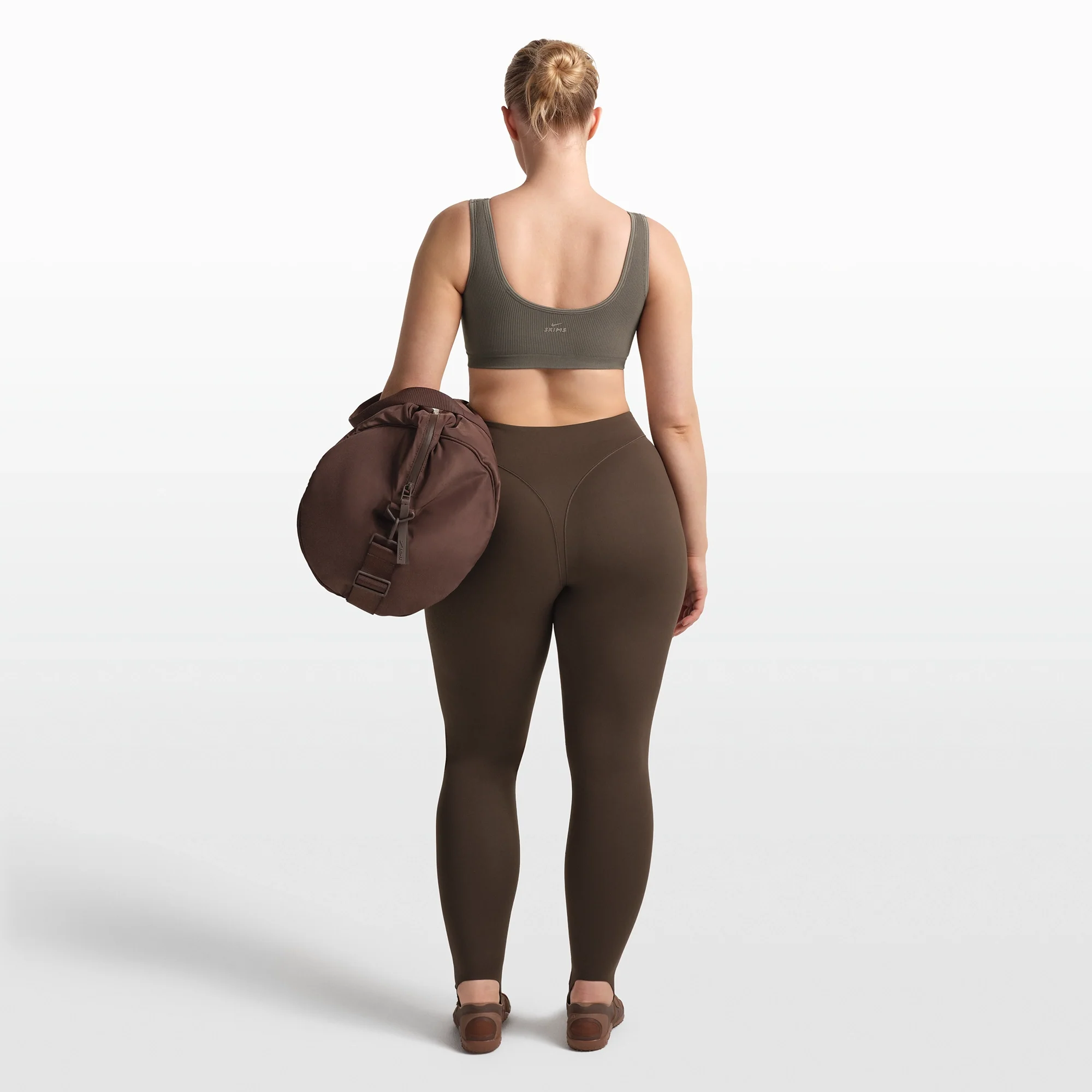 NikeSKIMS RIBBED SEAMLESS SCOOP BRA | DUSTY OAKMOSS - Image 7