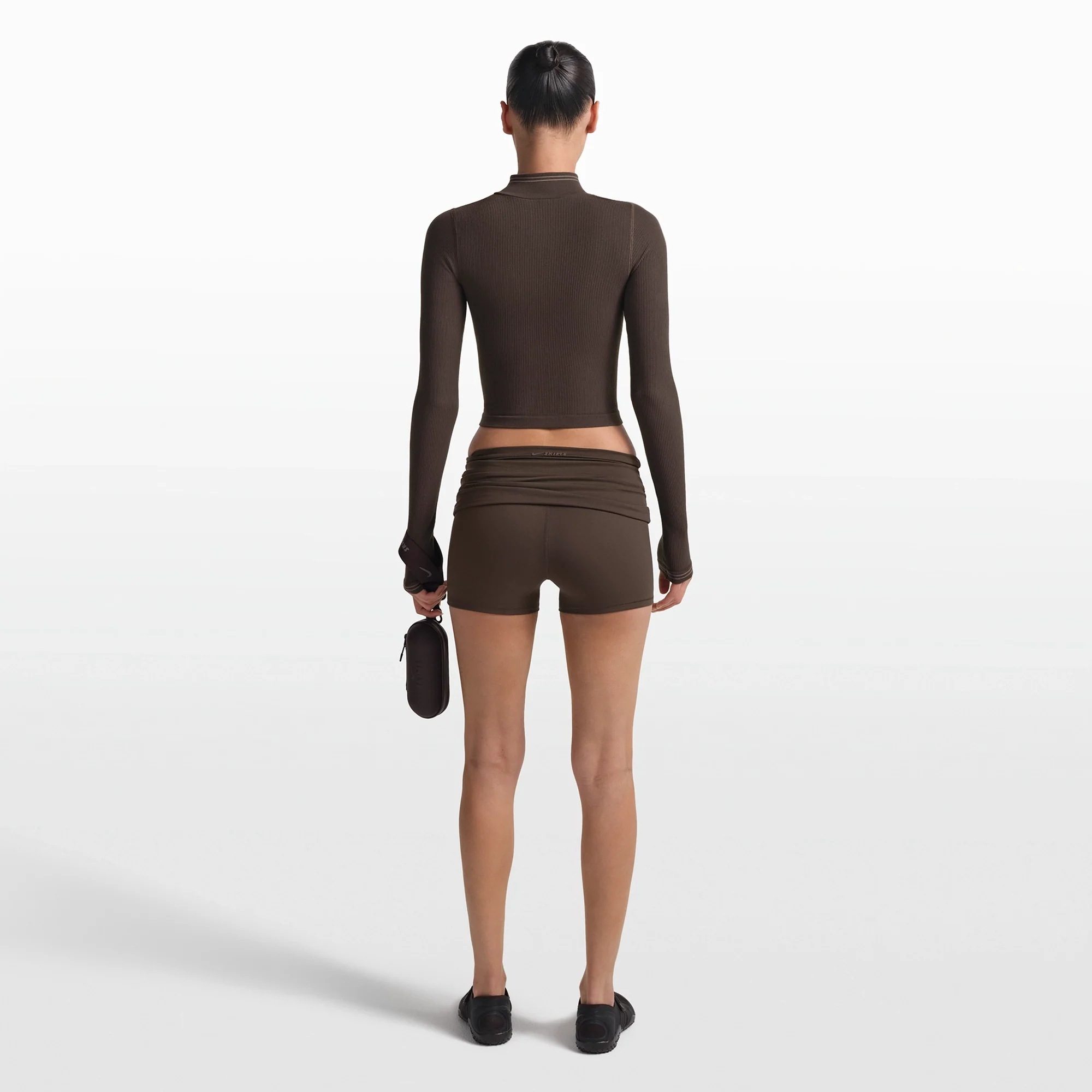 NikeSKIMS RIBBED SEAMLESS ZIP UP CROP JACKET | PHOENIX - Image 7