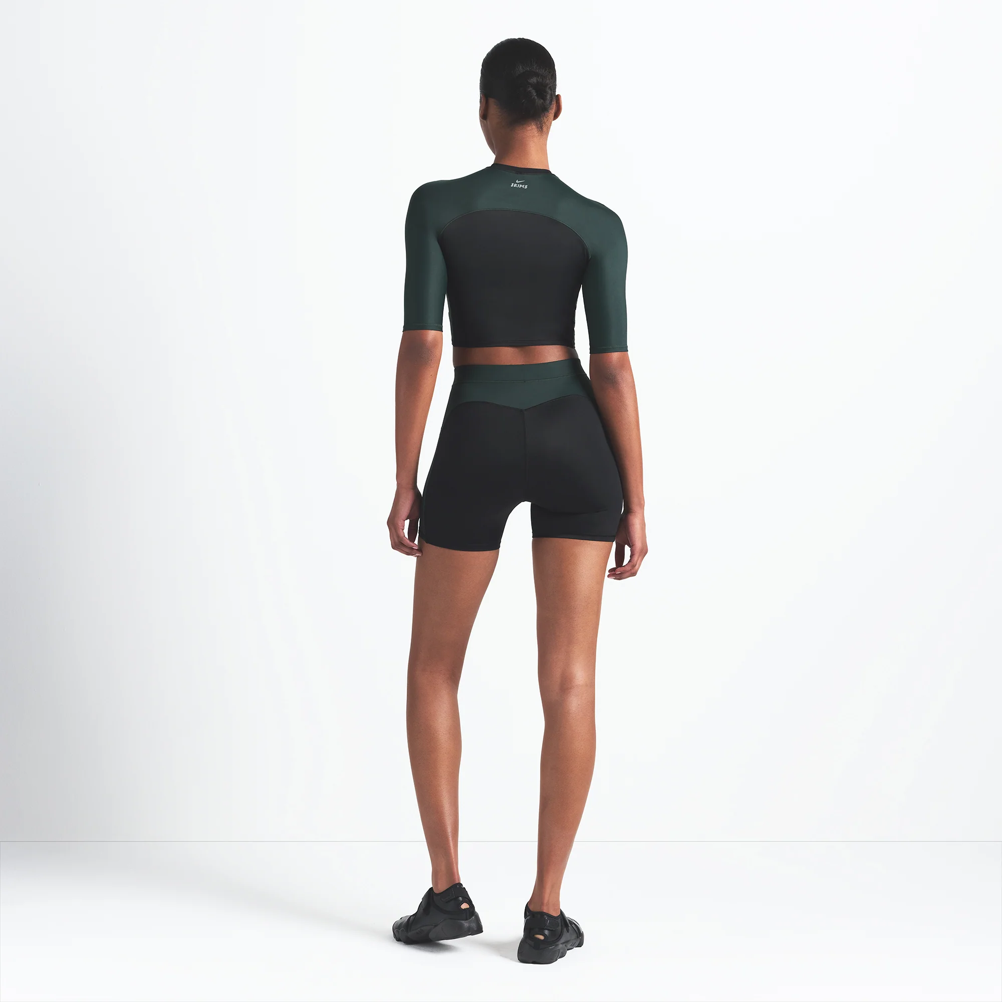 NikeSKIMS SHINE 5" BIKER SHORT | OBSIDIAN AND DARK TEAL - Image 5