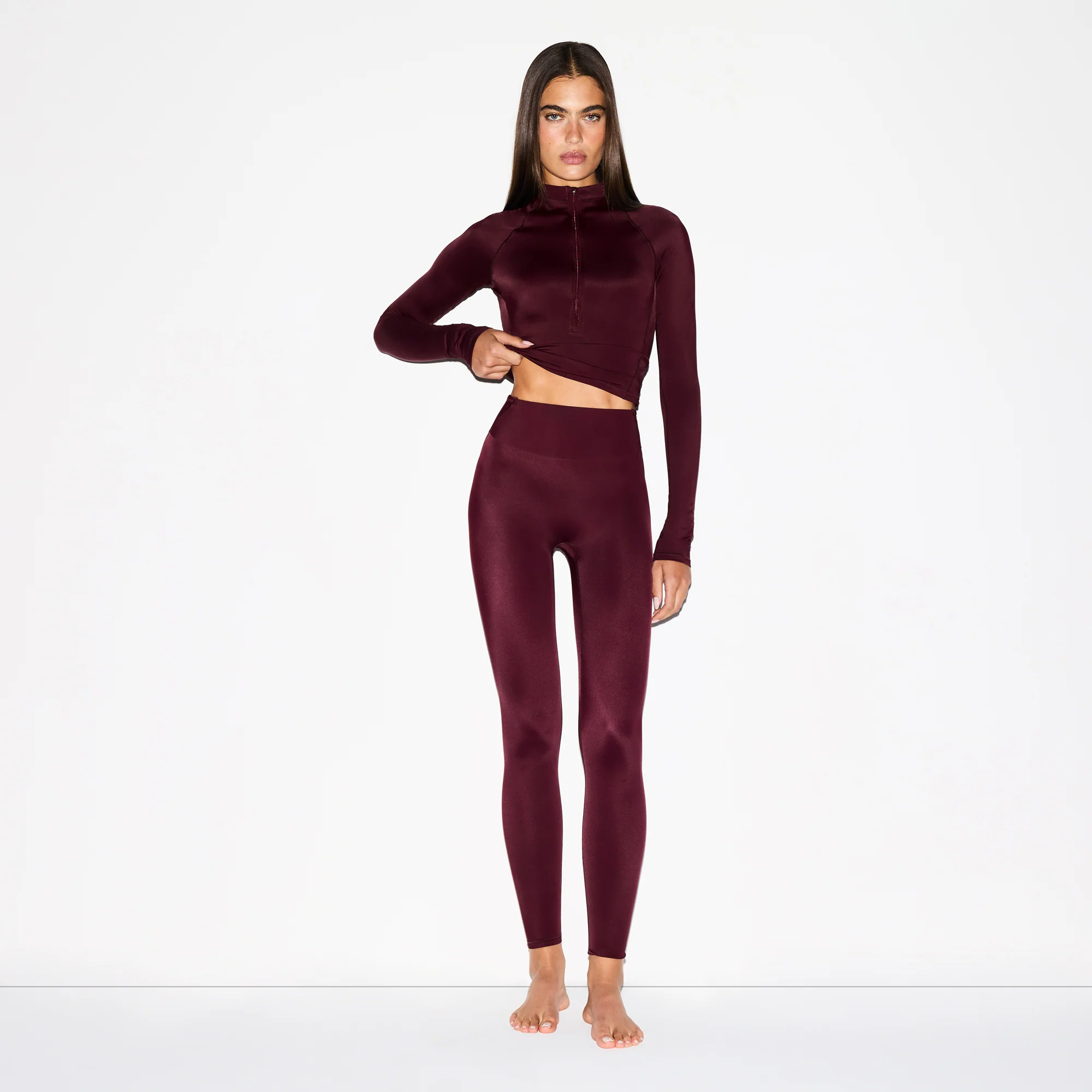 NikeSKIMS SHINE BONDED WAIST 26" LEGGING | CURRANT - Image 4