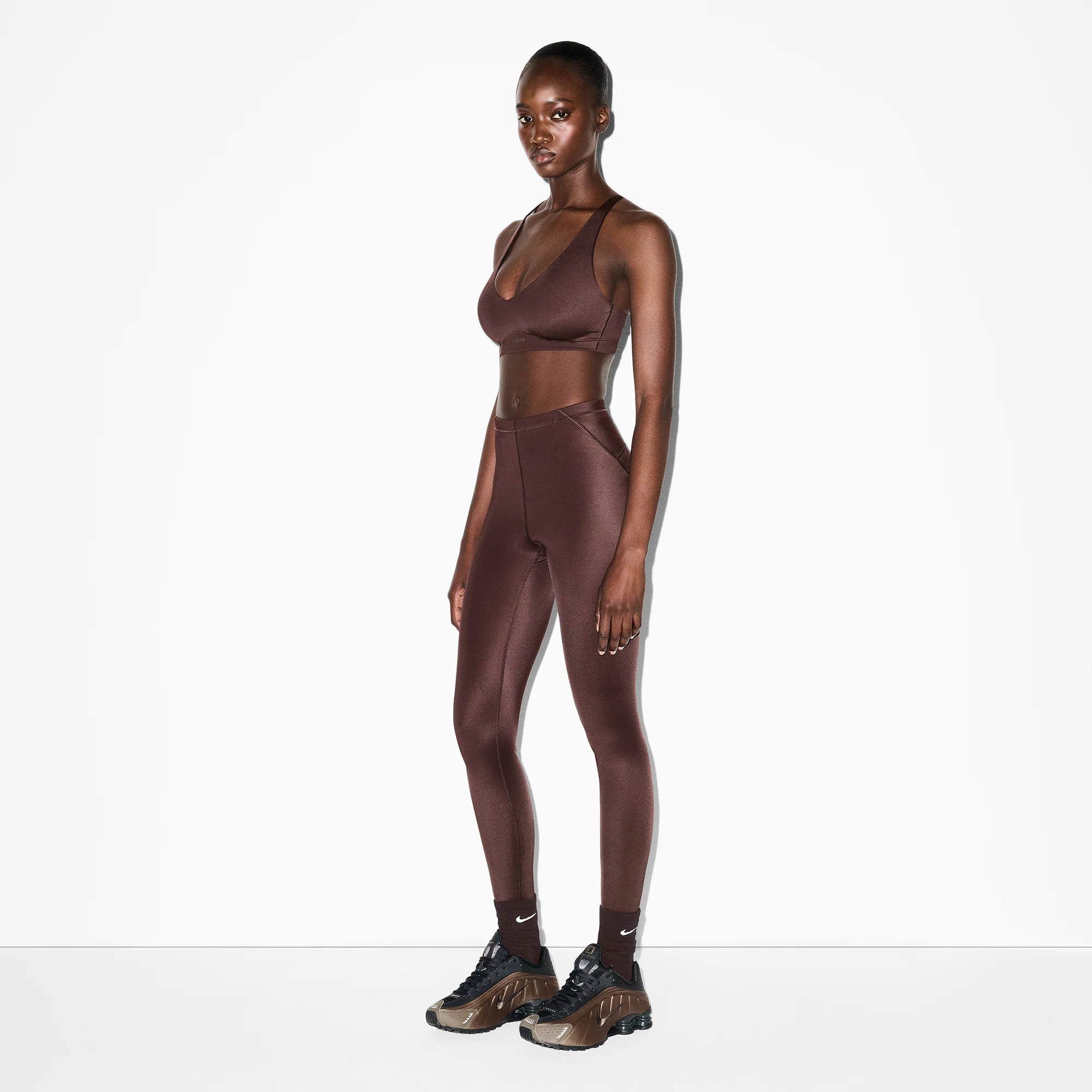 NikeSKIMS SHINE DRAWCORD 26" LEGGING | PHOENIX - Image 4