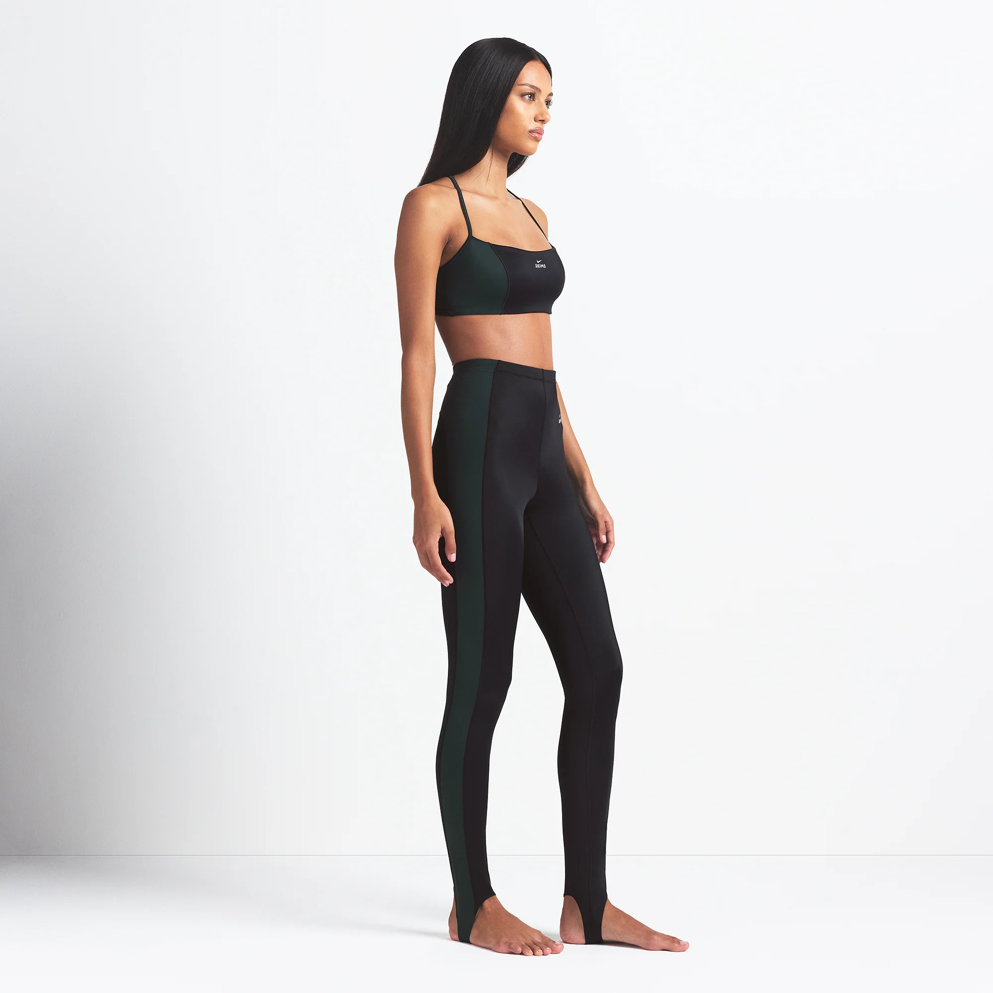 NikeSKIMS SHINE DRAWCORD STIRRUP 26" LEGGING | OBSIDIAN AND DARK TEAL - Image 3