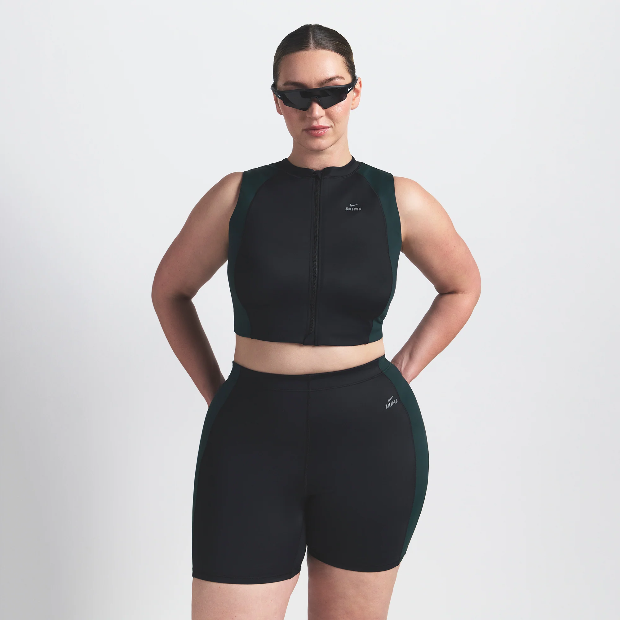 NikeSKIMS SHINE FRONT ZIP BRA | OBSIDIAN AND DARK TEAL - Image 7