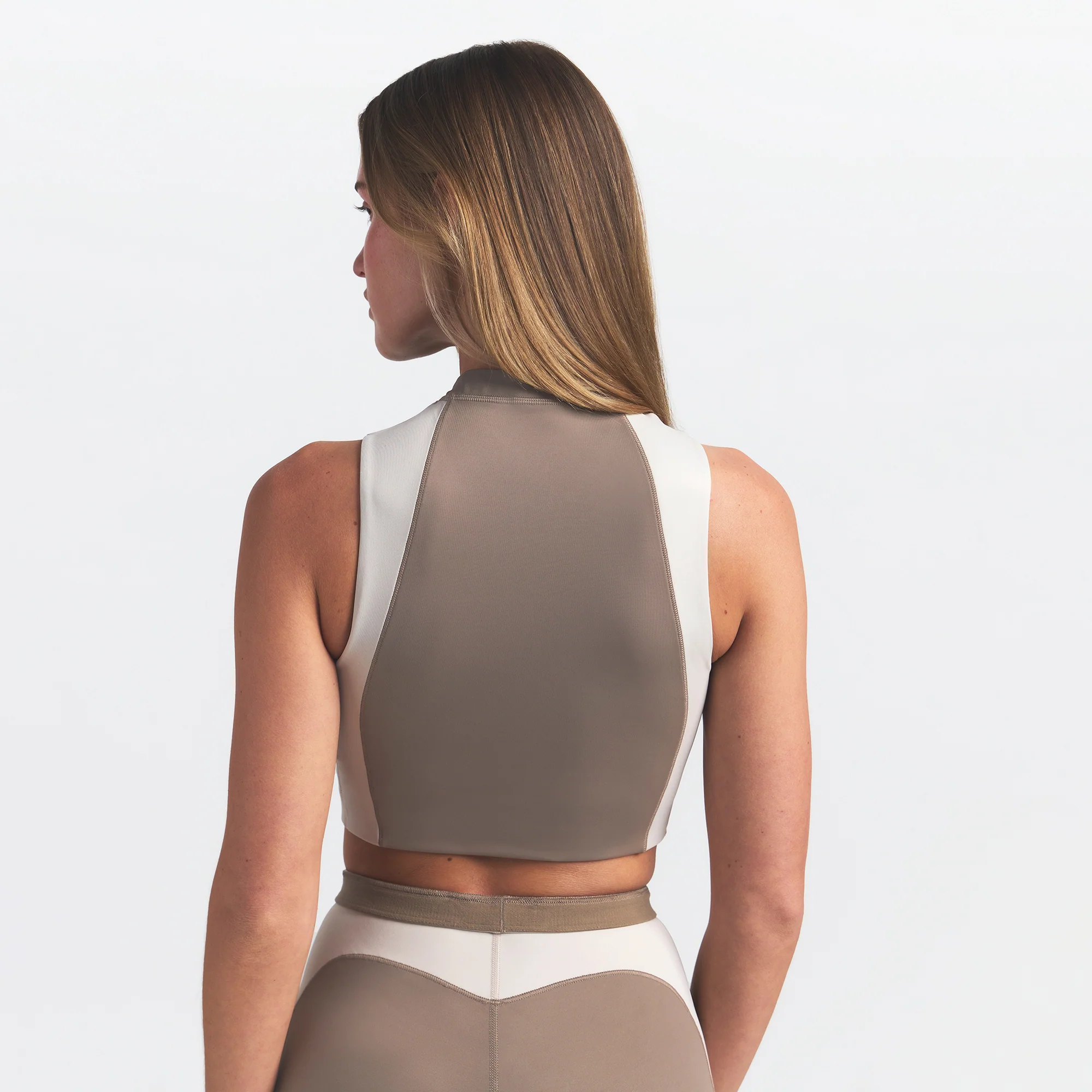 NikeSKIMS SHINE FRONT ZIP BRA | TRUFFLE AND STONE - Image 4