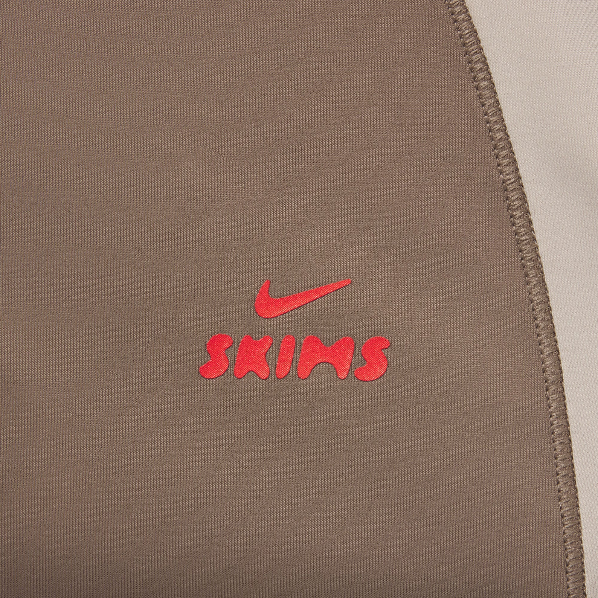 NikeSKIMS SHINE MICRO SCOOP BRA | TRUFFLE AND STONE - Image 6