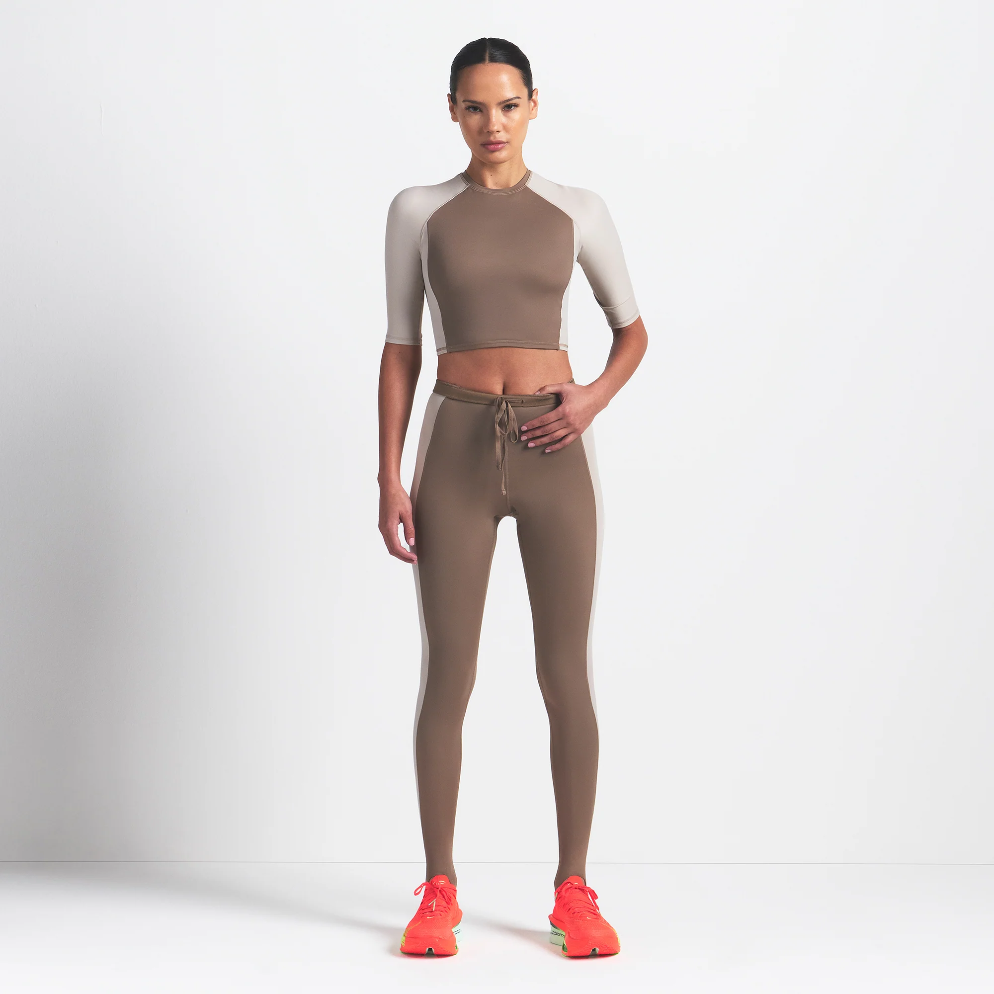 NikeSKIMS SHINE PADDED HALF SLEEVE CROP TOP | TRUFFLE AND STONE - Image 3