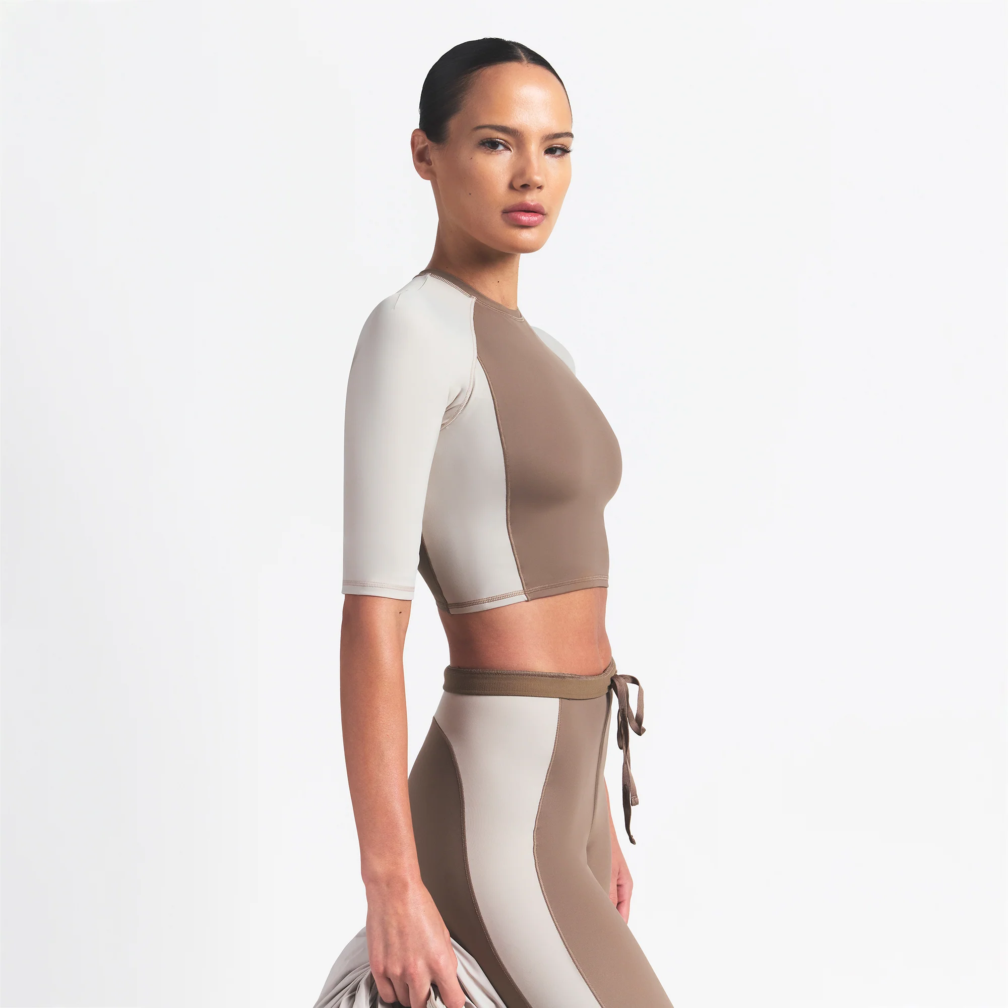 NikeSKIMS SHINE PADDED HALF SLEEVE CROP TOP | TRUFFLE AND STONE - Image 4