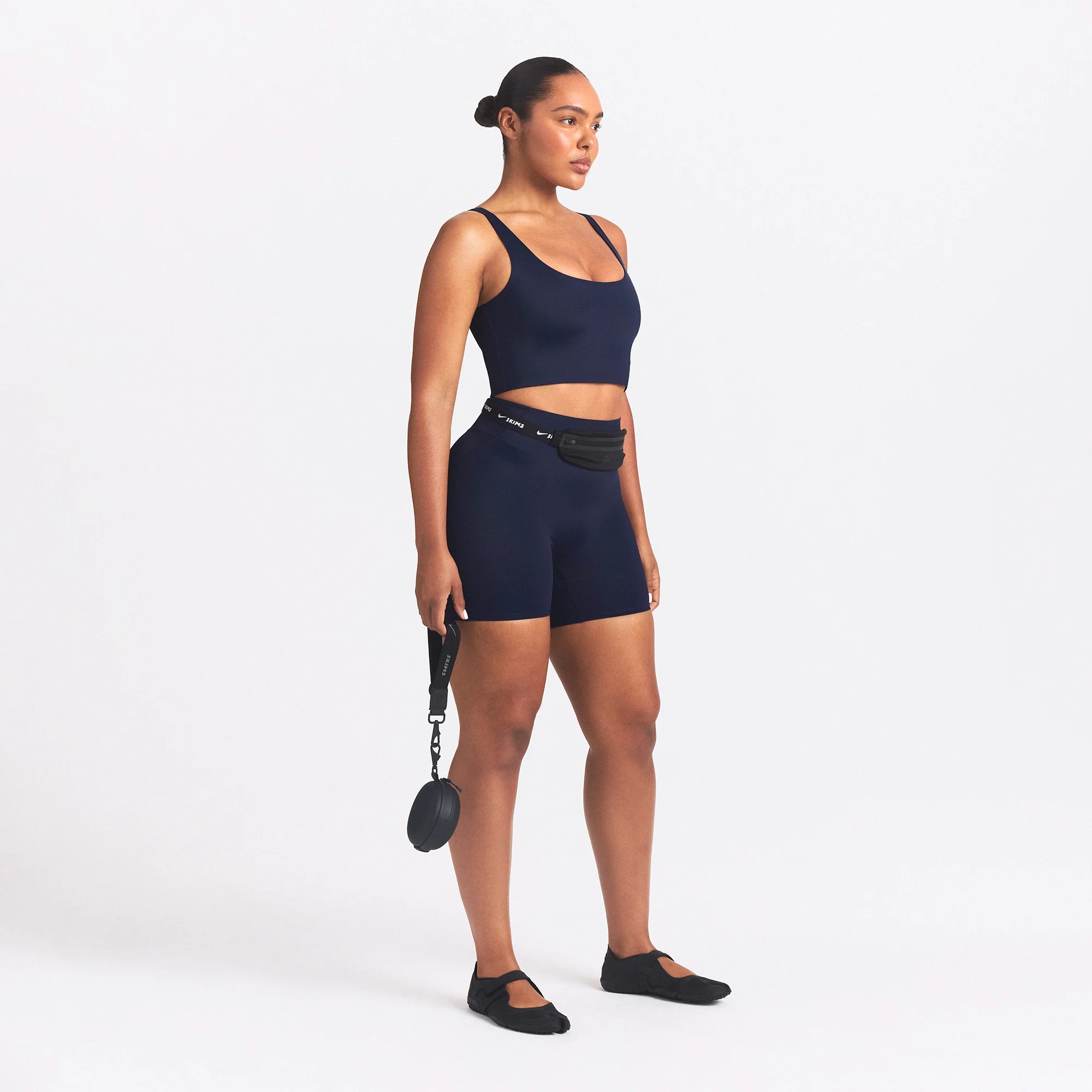 NikeSKIMS SHINE SCOOP NECK BRA TOP | NAVY - Image 6