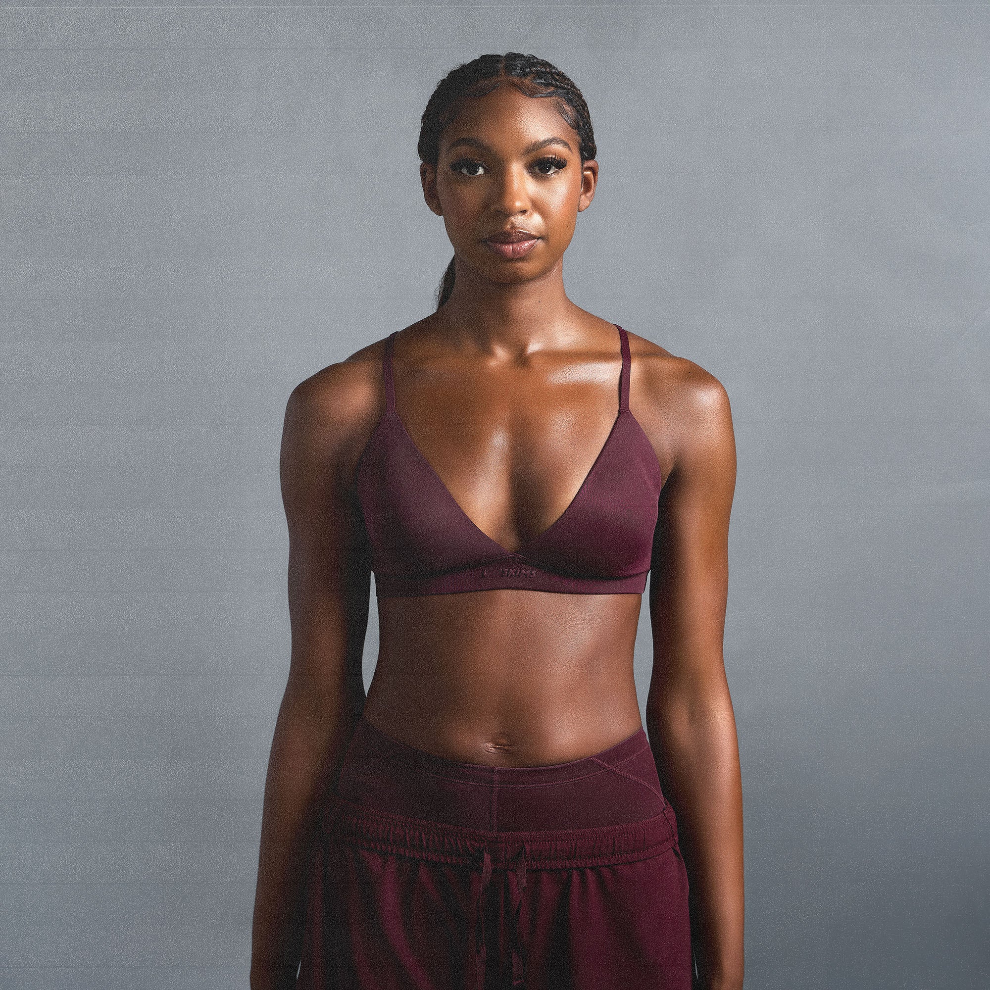 NikeSKIMS SHINE TRIANGLE BRA | CURRANT - Image 5