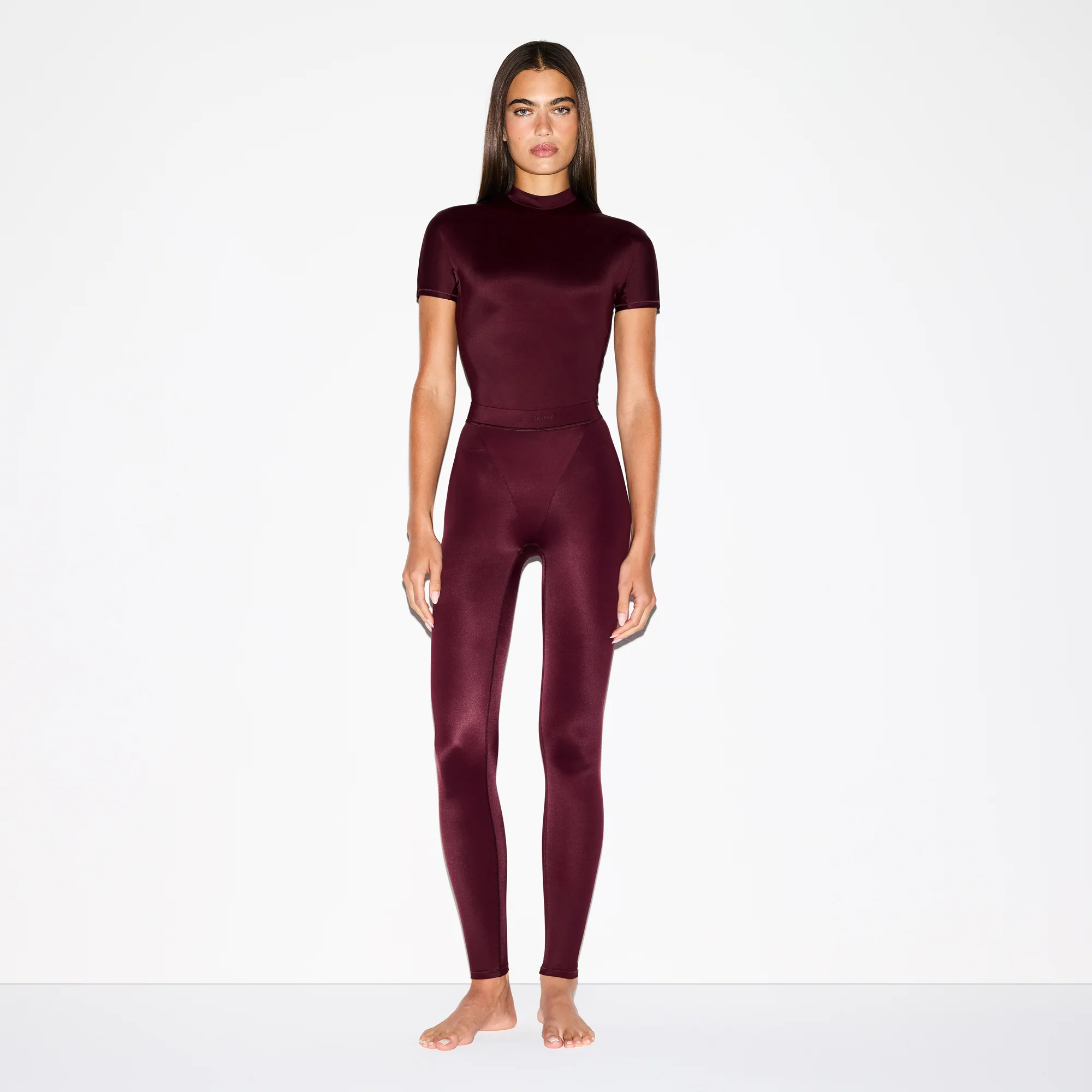 NikeSKIMS SHINE V-LINE 26" LEGGING | CURRANT - Image 5