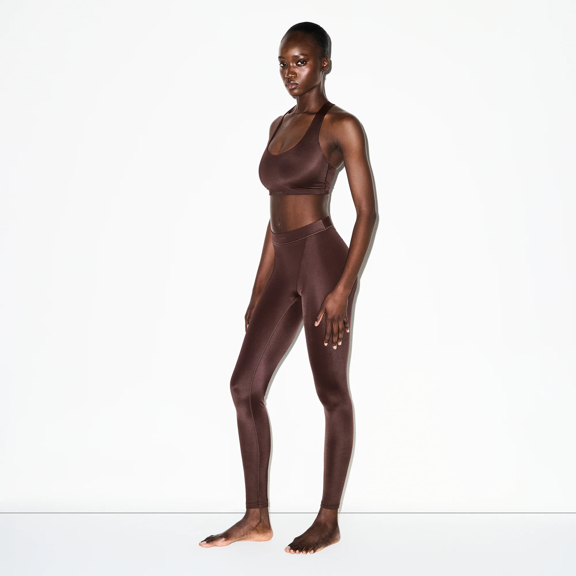 NikeSKIMS SHINE V-LINE 26" LEGGING | PHOENIX - Image 4