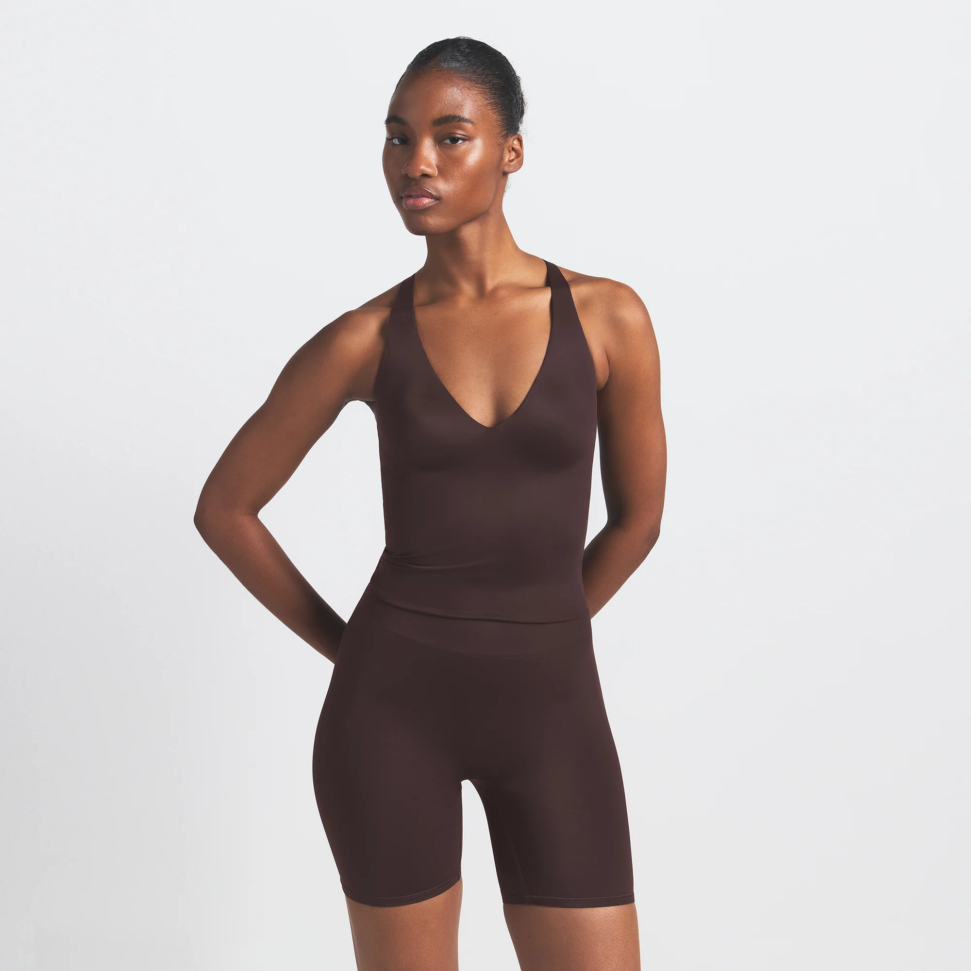 NikeSKIMS SHINE V-NECK TANK | PHOENIX - Image 3