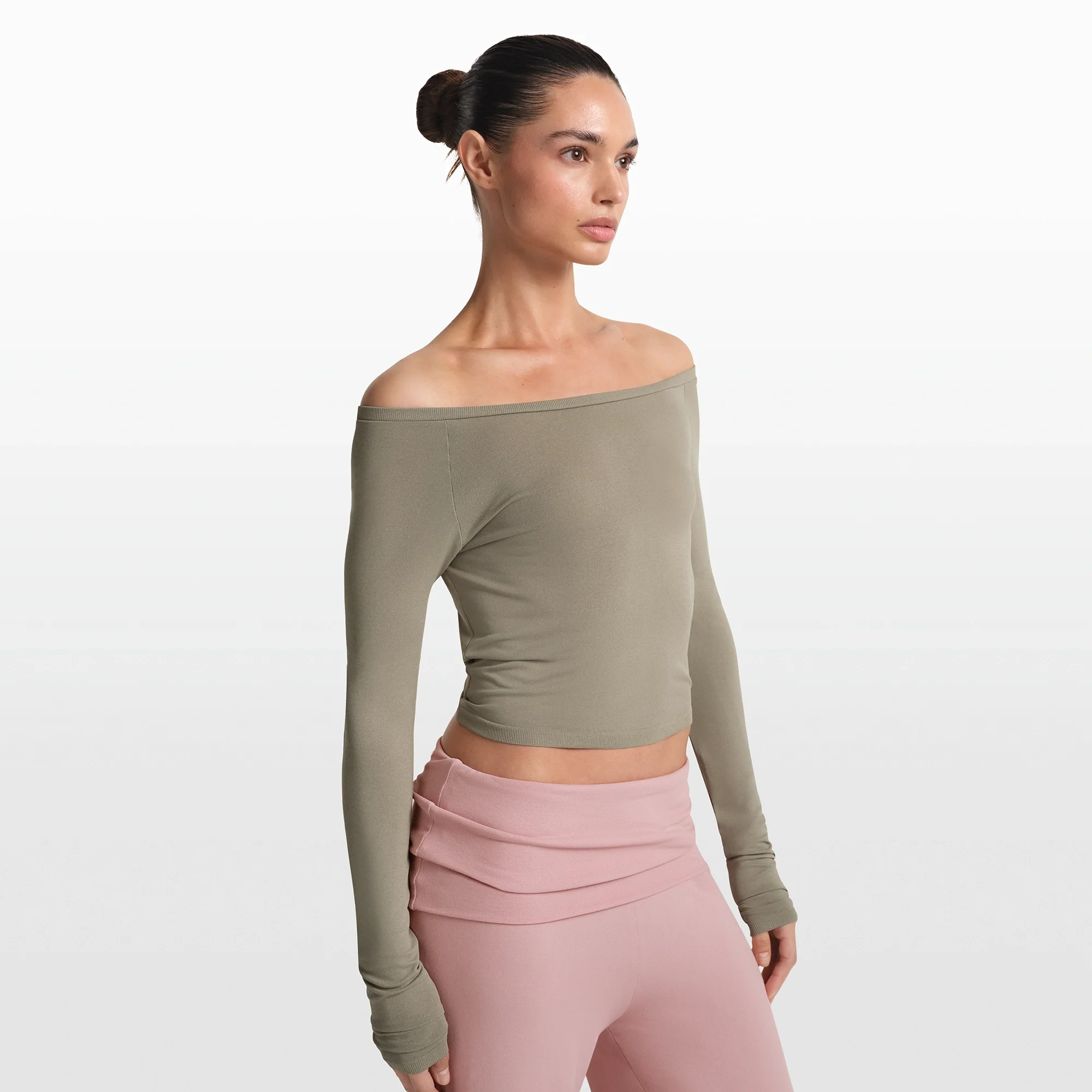 NikeSKIMS STRETCH KNIT LONG SLEEVE BOATNECK TOP | DUNE - Image 3