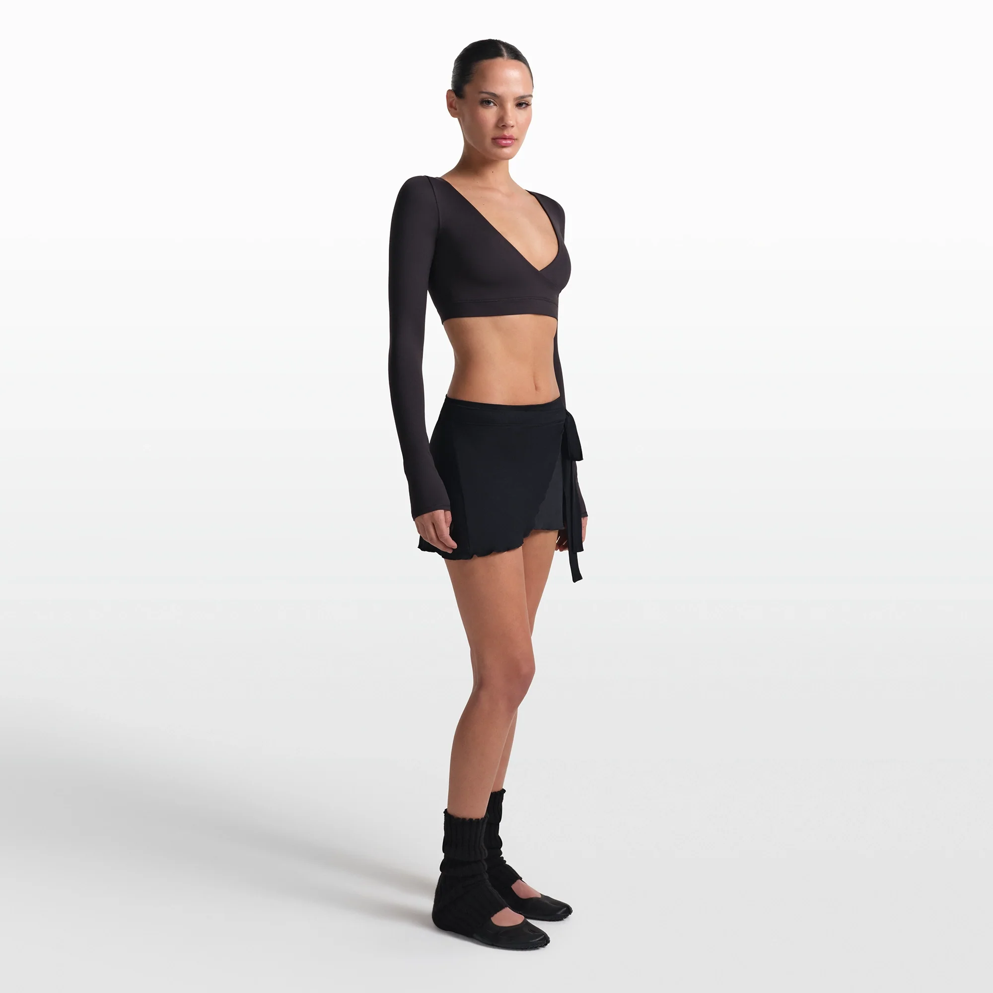 NikeSKIMS STRETCH KNIT WRAP SKIRT | OBSIDIAN - Image 4