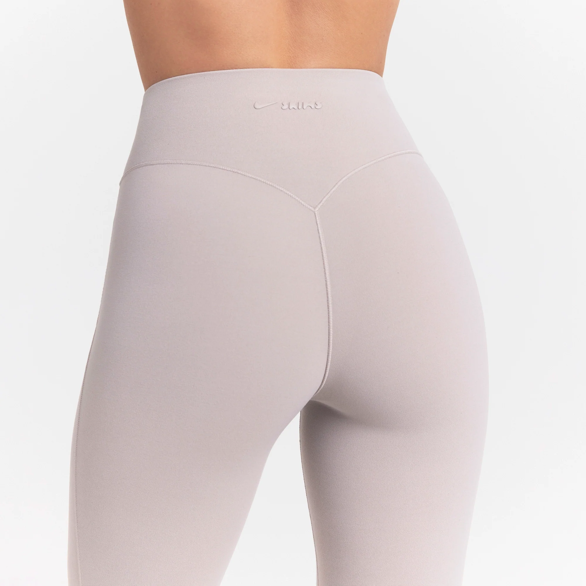 NikeSKIMS STUDIO STRETCH 26" LEGGING | LINEN - Image 4