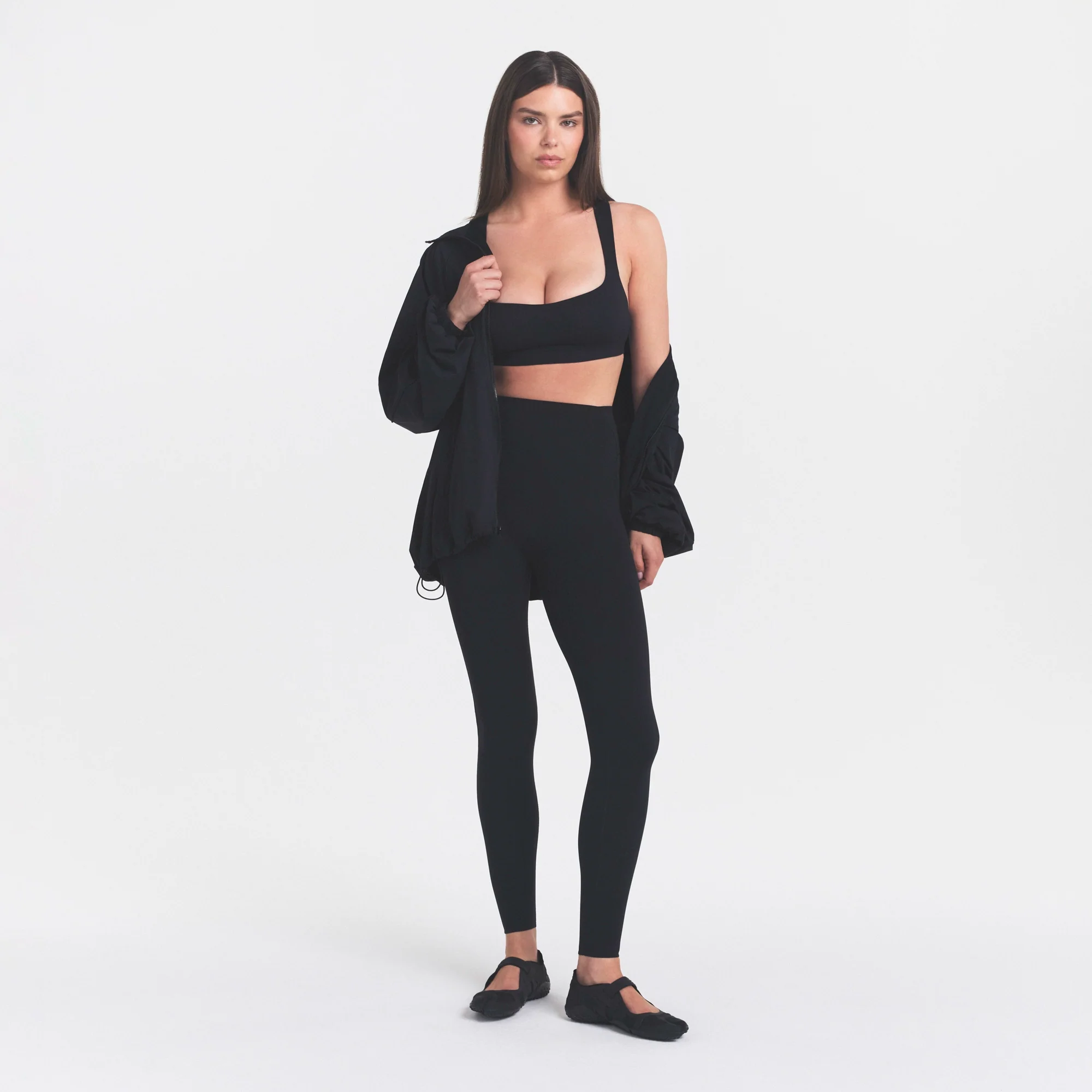 NikeSKIMS STUDIO STRETCH 26" LEGGING | OBSIDIAN - Image 2