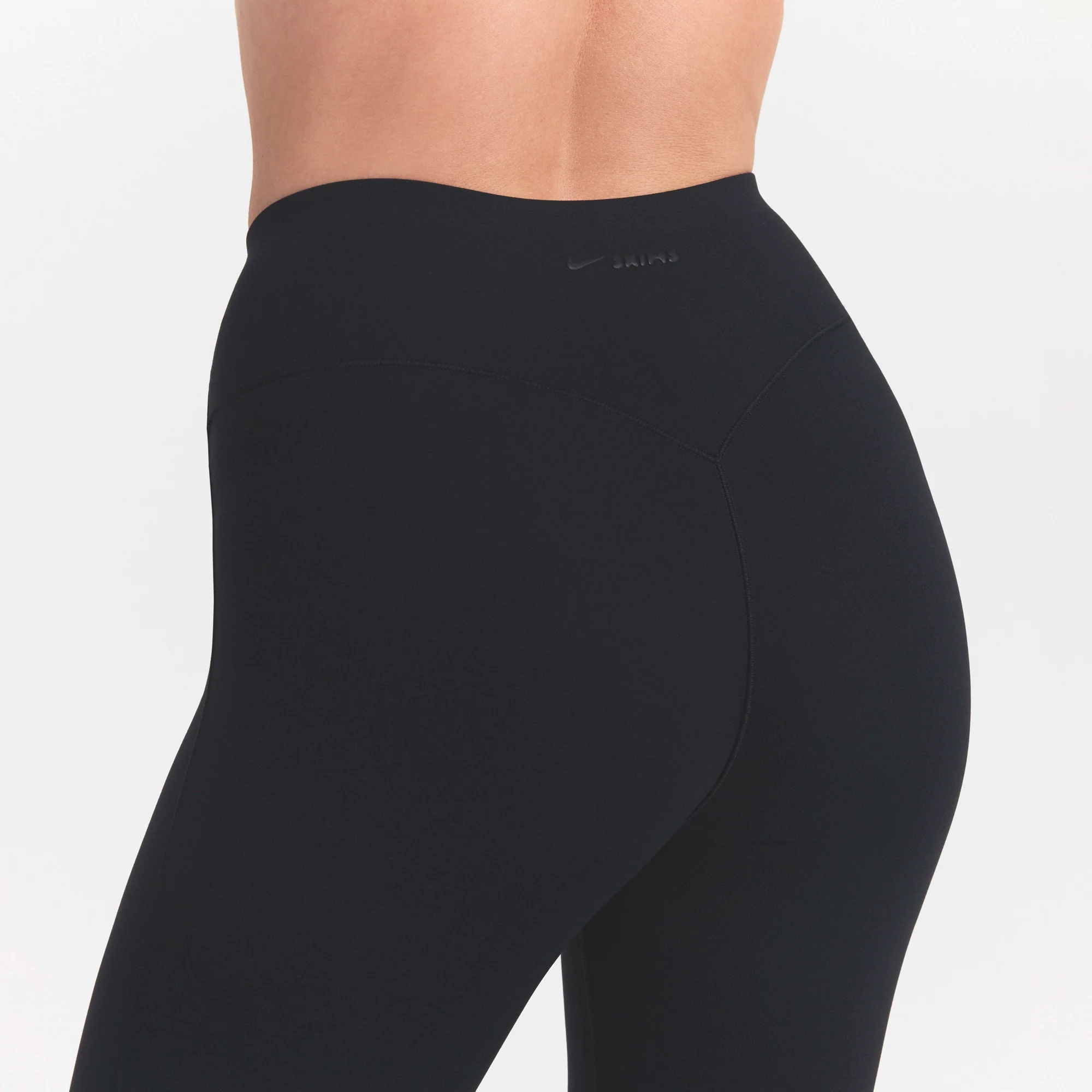 NikeSKIMS STUDIO STRETCH 26" LEGGING | OBSIDIAN - Image 4