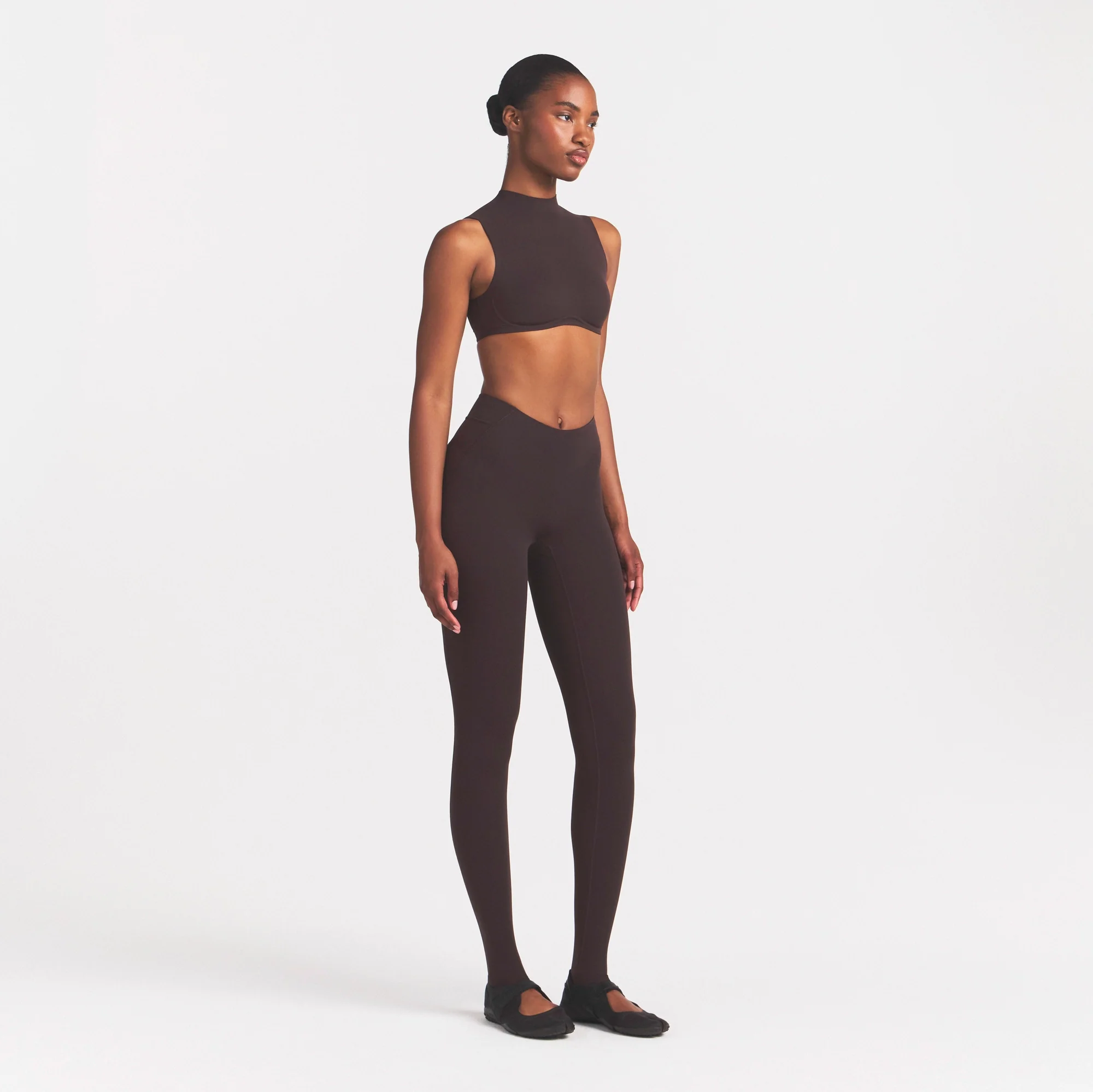 NikeSKIMS STUDIO STRETCH DIPPED 29" LEGGING | DARK ROAST - Image 2