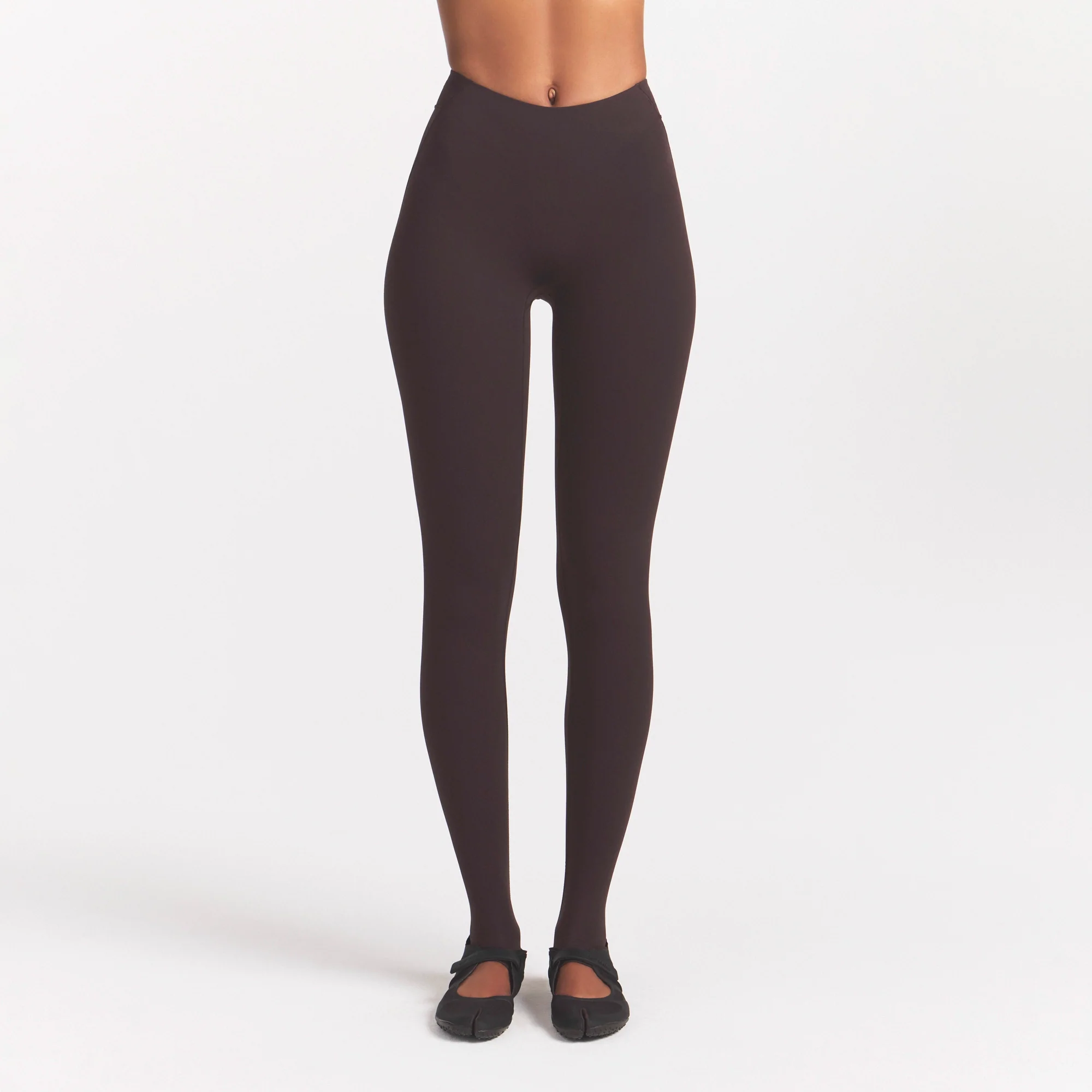 NikeSKIMS STUDIO STRETCH DIPPED 29" LEGGING | DARK ROAST - Image 3