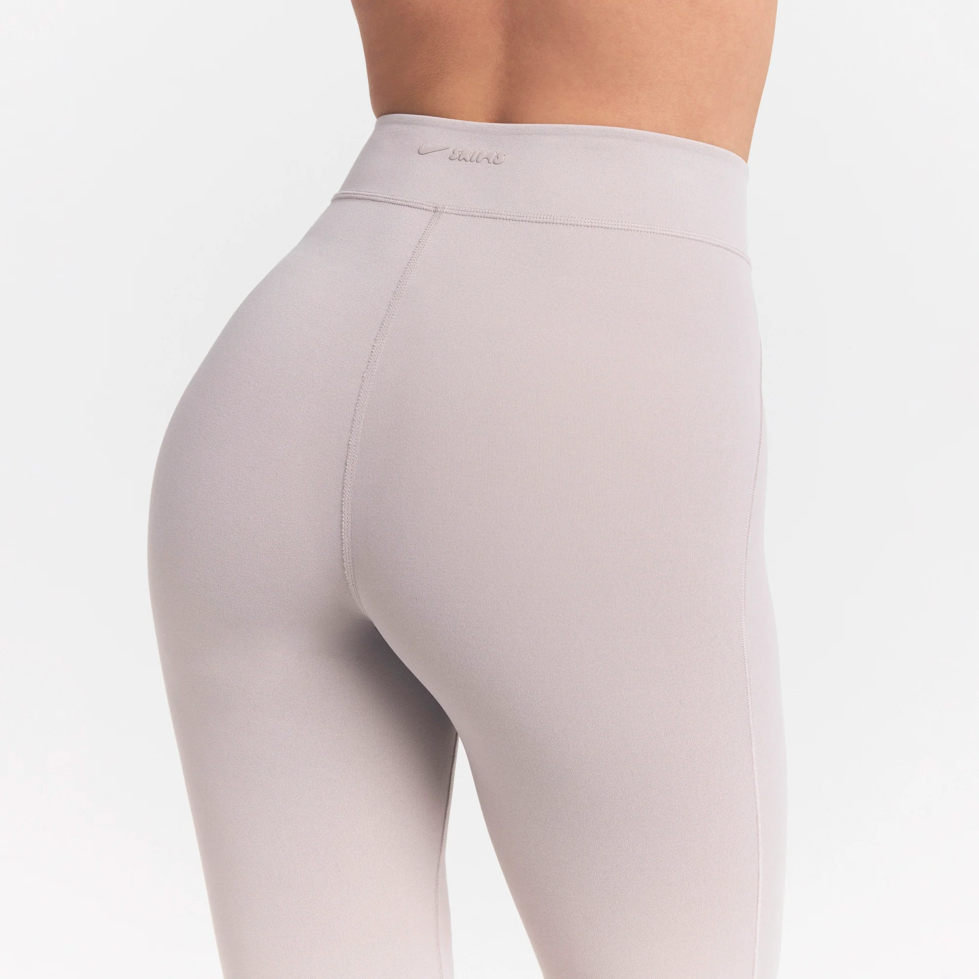 NikeSKIMS STUDIO STRETCH DIPPED 29" LEGGING | LINEN - Image 5