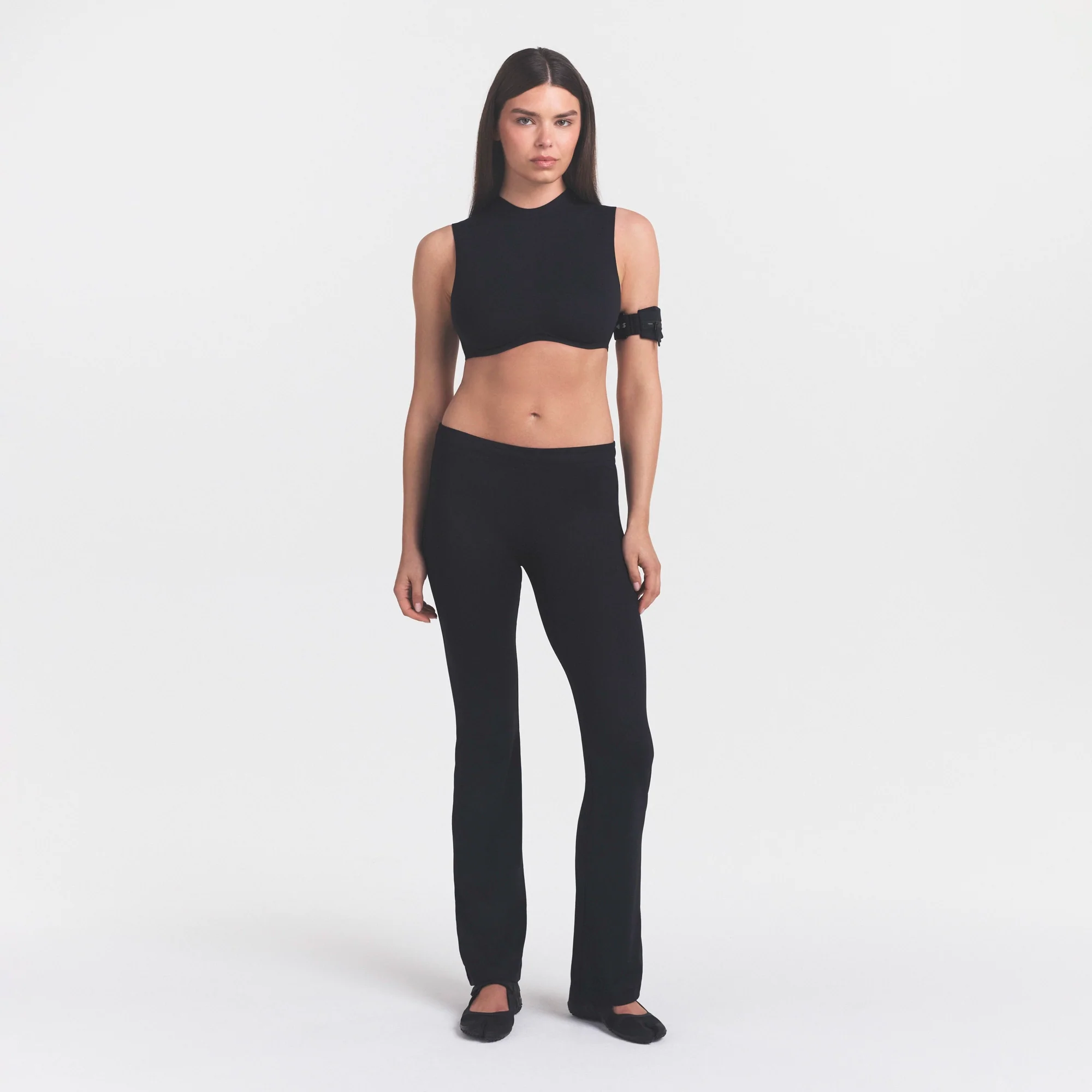 NikeSKIMS STUDIO STRETCH MOCK NECK BRA TOP | OBSIDIAN - Image 2