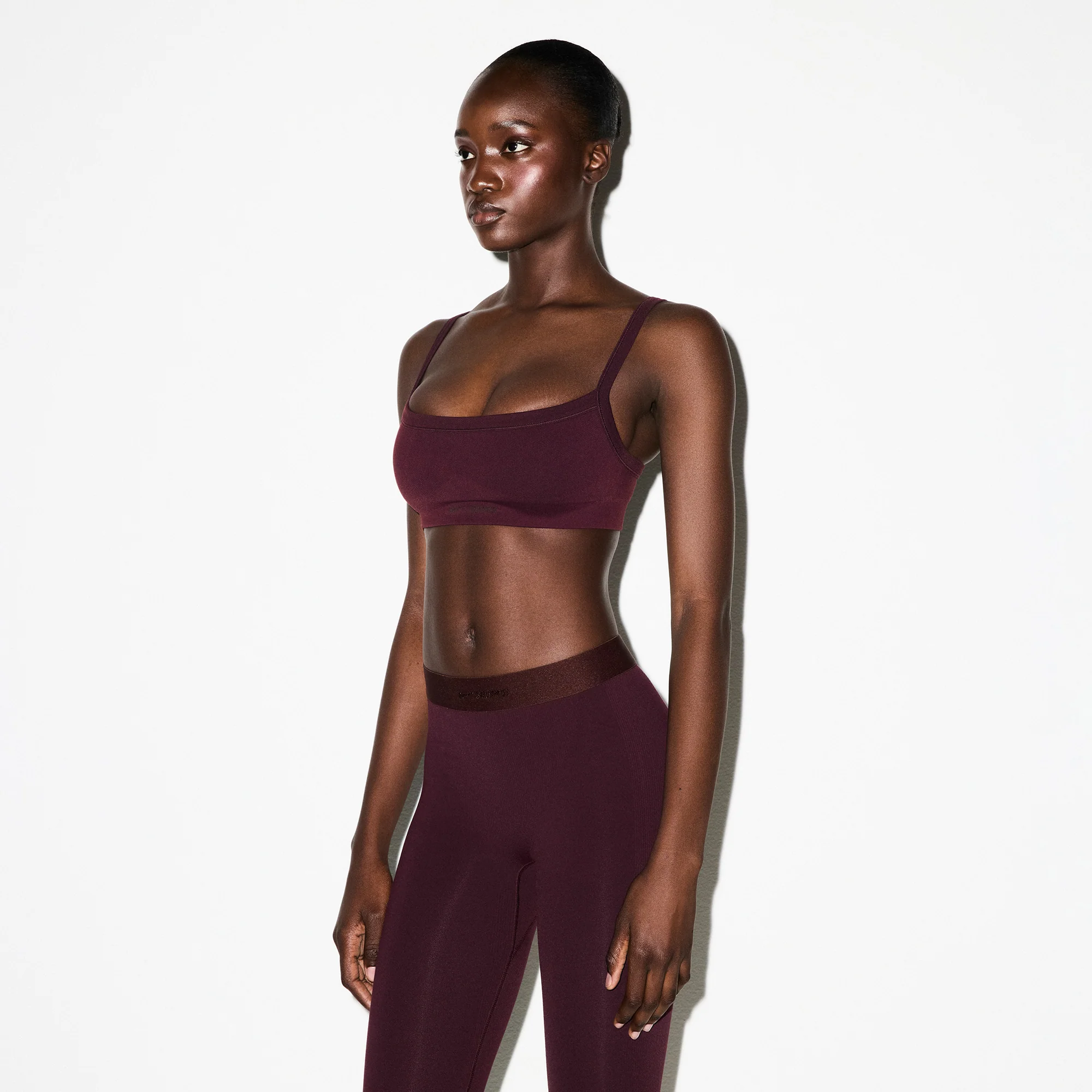 NikeSKIMS VINTAGE SEAMLESS CAMI BRA | CURRANT - Image 4
