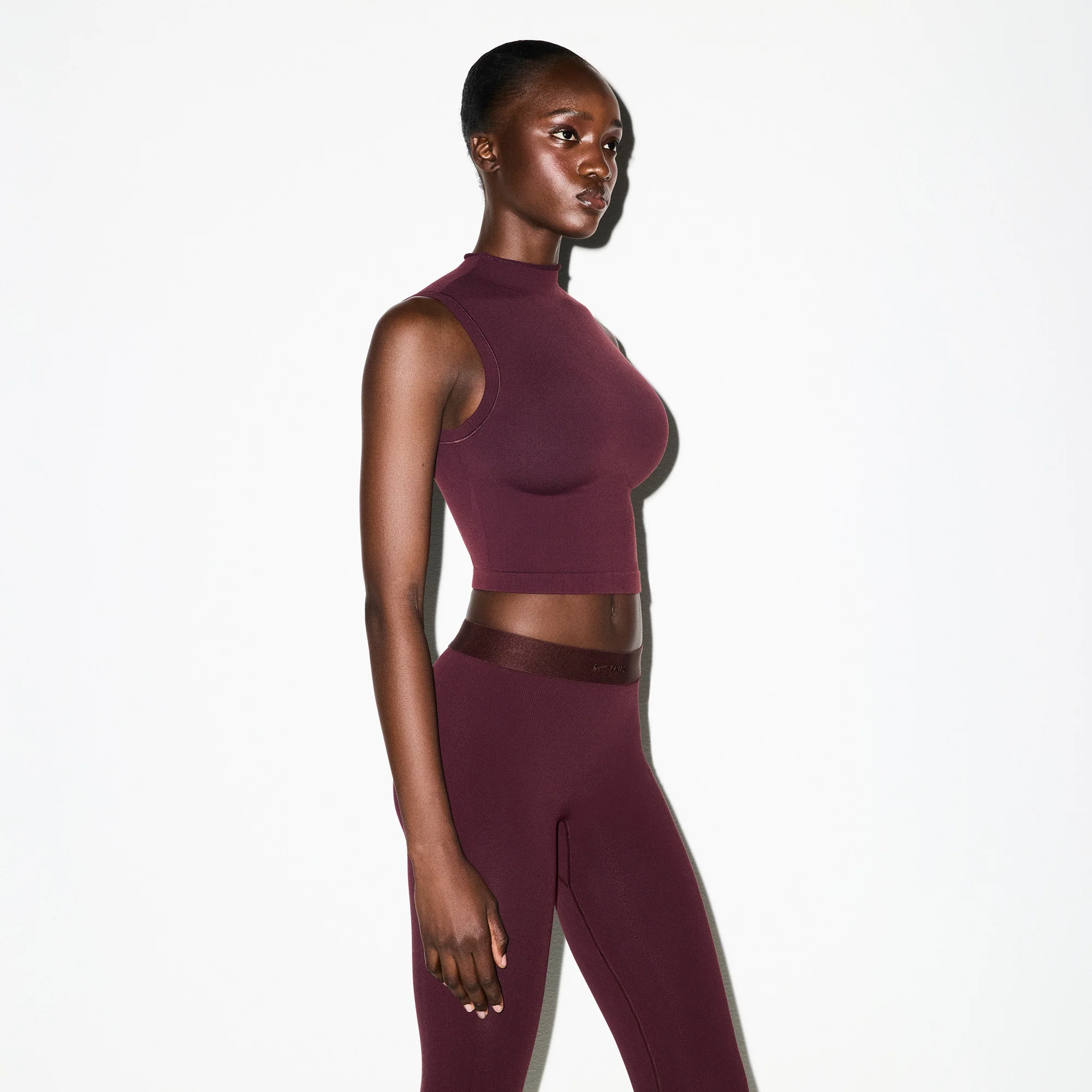 NikeSKIMS VINTAGE SEAMLESS MOCK NECK BRA TOP | CURRANT - Image 3