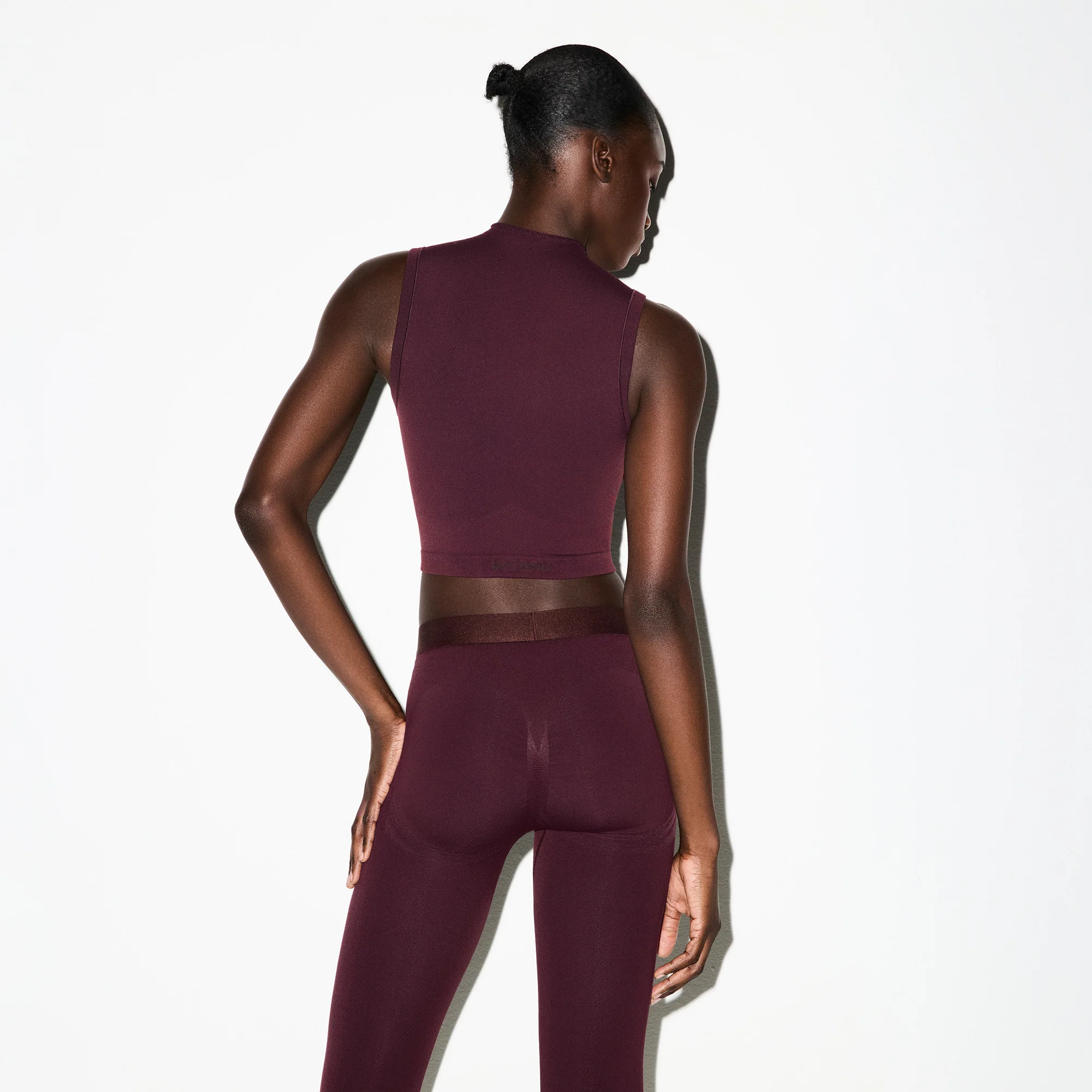 NikeSKIMS VINTAGE SEAMLESS MOCK NECK BRA TOP | CURRANT - Image 5