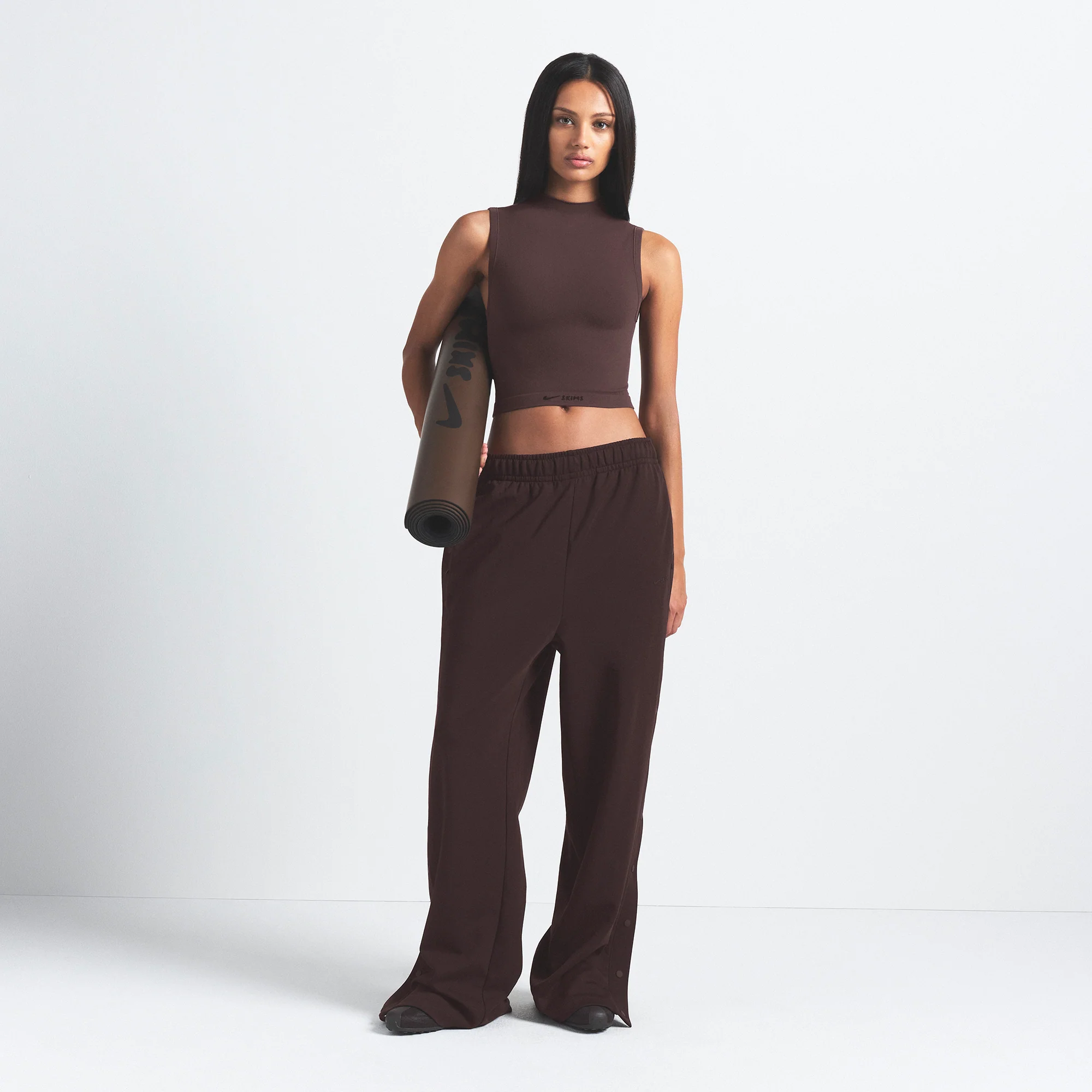 NikeSKIMS VINTAGE SEAMLESS MOCK NECK BRA TOP | PHOENIX - Image 12