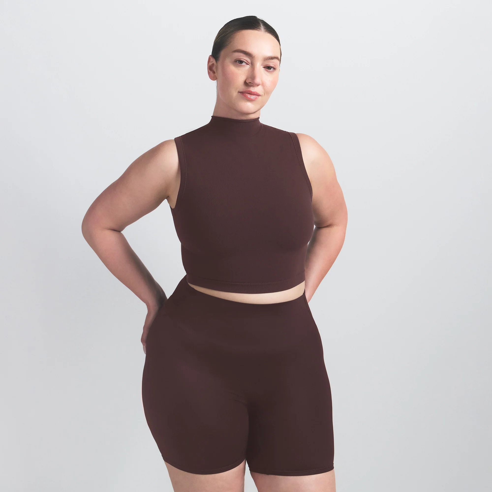 NikeSKIMS VINTAGE SEAMLESS MOCK NECK BRA TOP | PHOENIX - Image 3