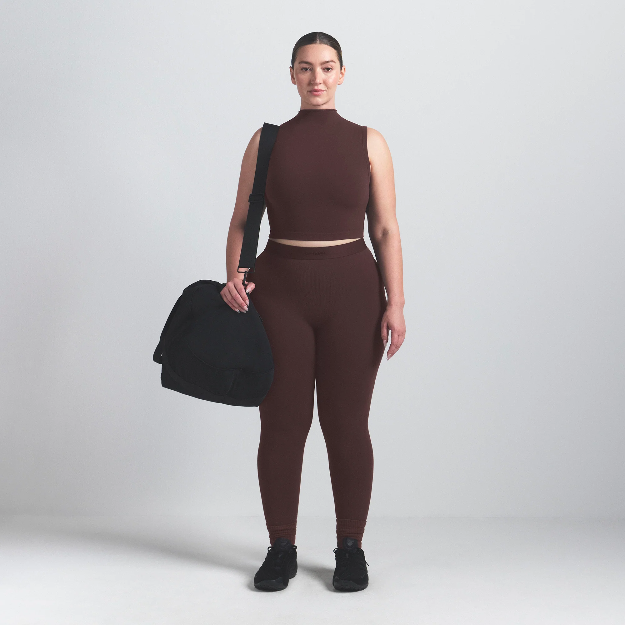 NikeSKIMS VINTAGE SEAMLESS MOCK NECK BRA TOP | PHOENIX - Image 4