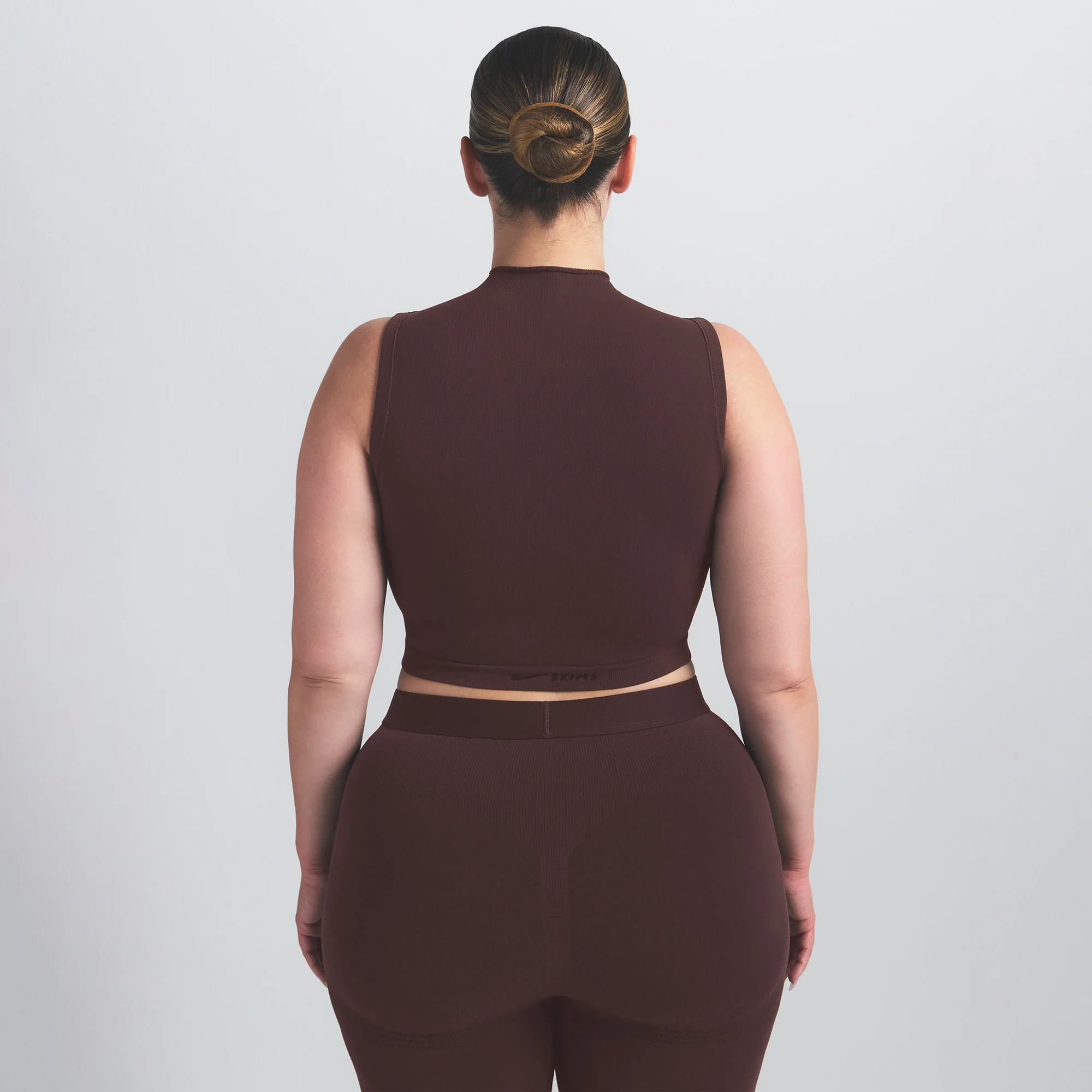 NikeSKIMS VINTAGE SEAMLESS MOCK NECK BRA TOP | PHOENIX - Image 6