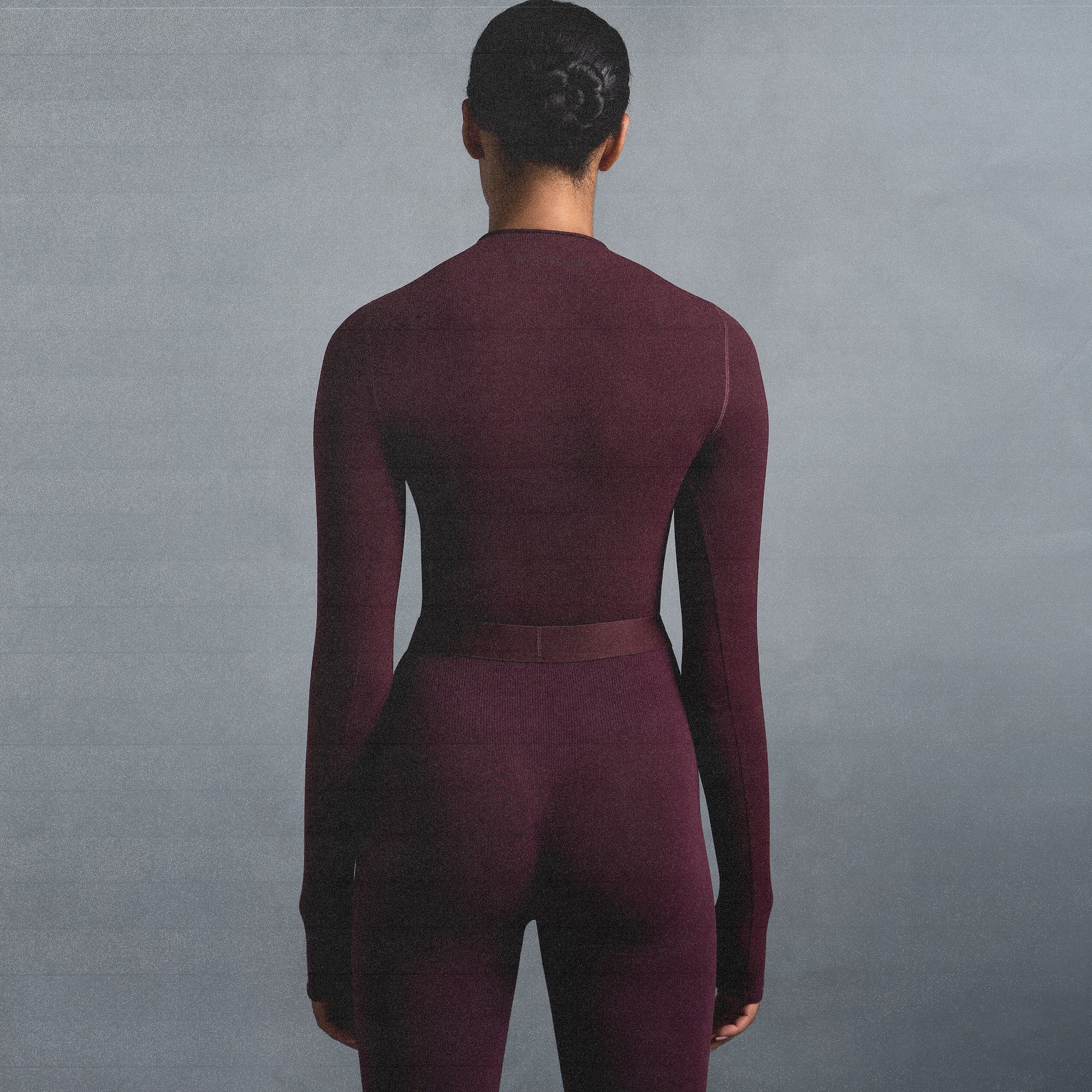 NikeSKIMS VINTAGE SEAMLESS MOCK NECK CROP TOP | CURRANT - Image 5
