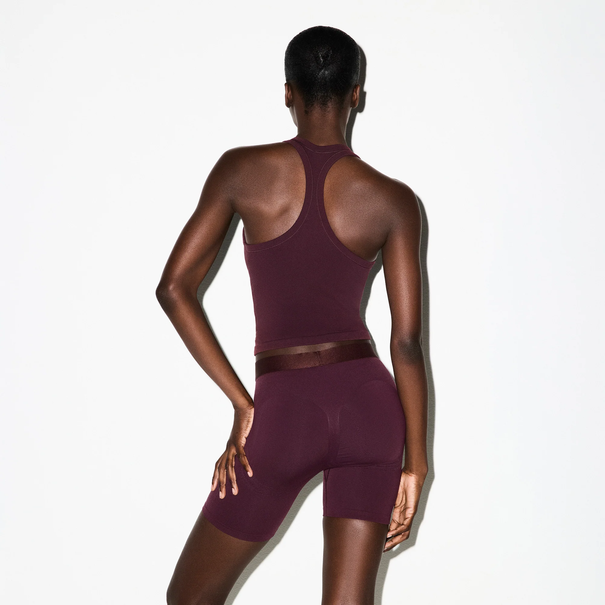 NikeSKIMS VINTAGE SEAMLESS RACER BACK TANK | CURRANT - Image 4