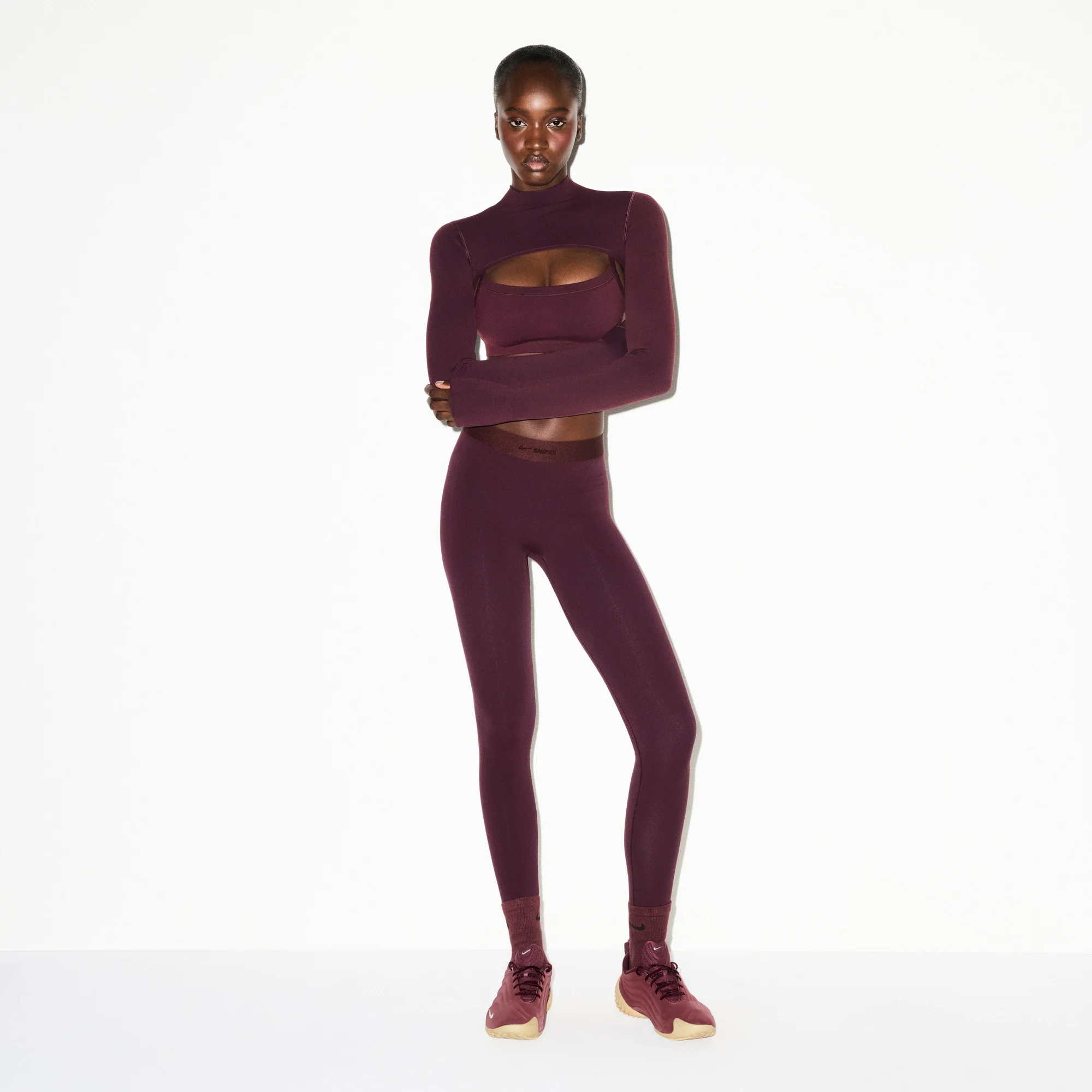 NikeSKIMS VINTAGE SEAMLESS SHRUG | CURRANT - Image 2