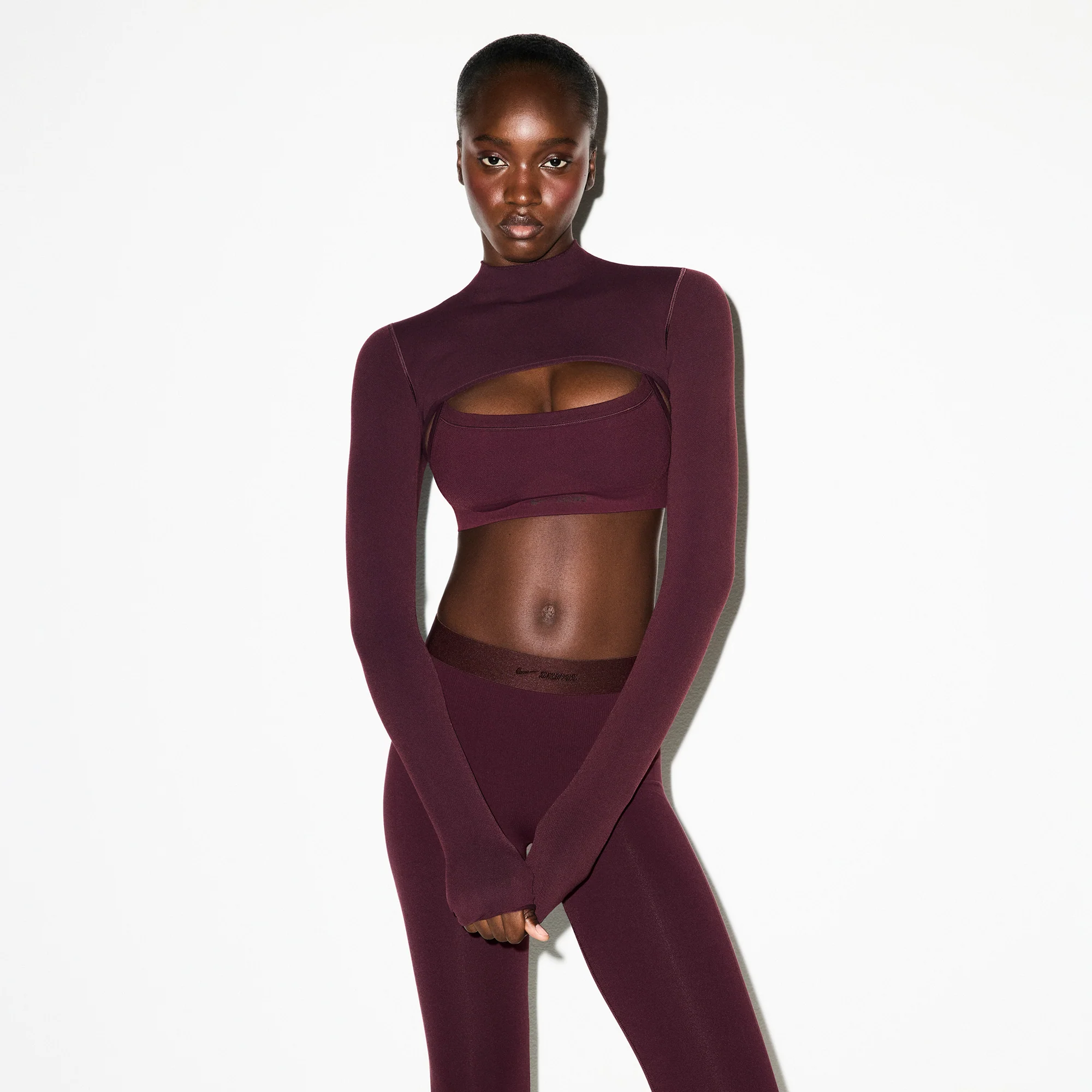 NikeSKIMS VINTAGE SEAMLESS SHRUG | CURRANT - Image 4