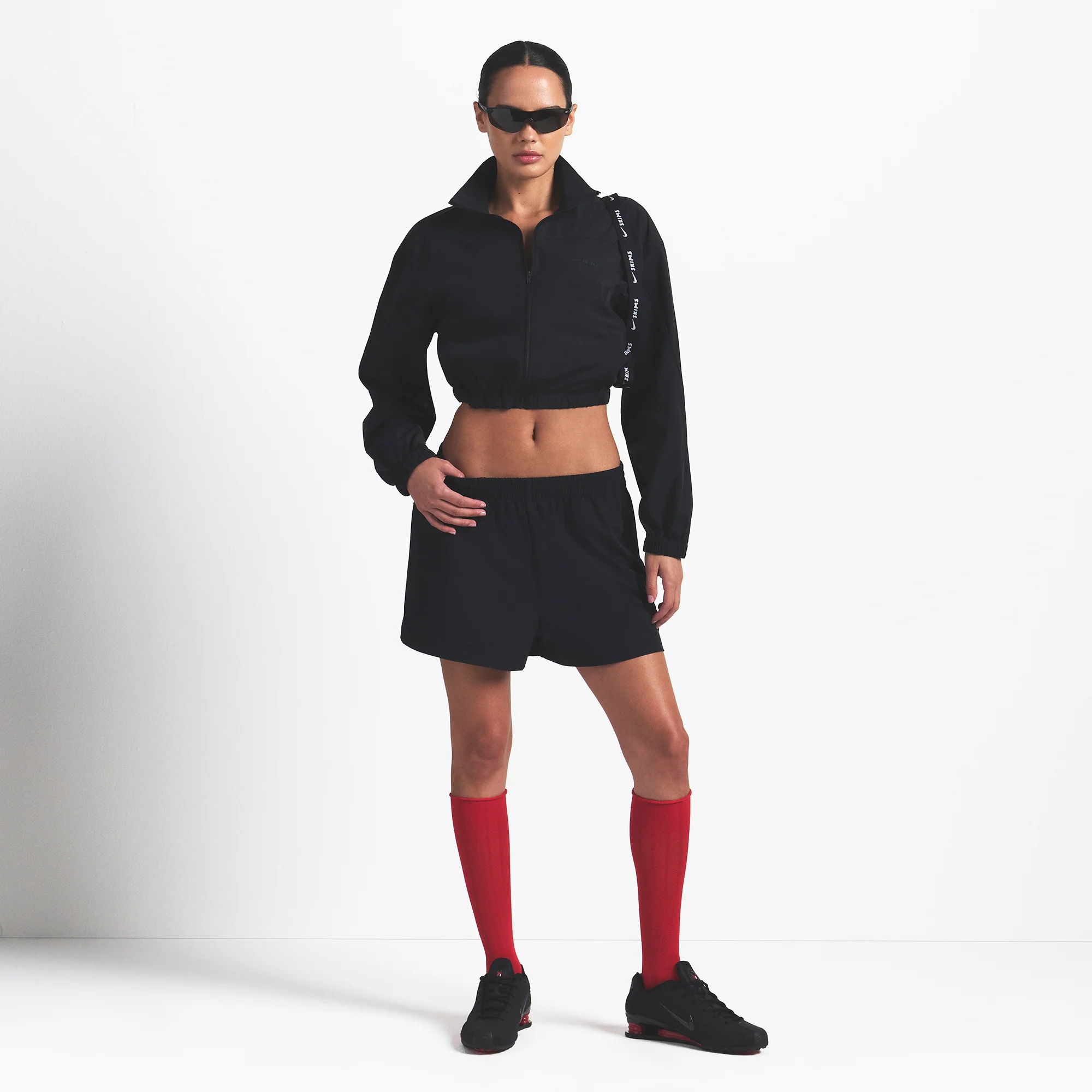 NikeSKIMS WOVEN NYLON CROP JACKET | OBSIDIAN - Image 2