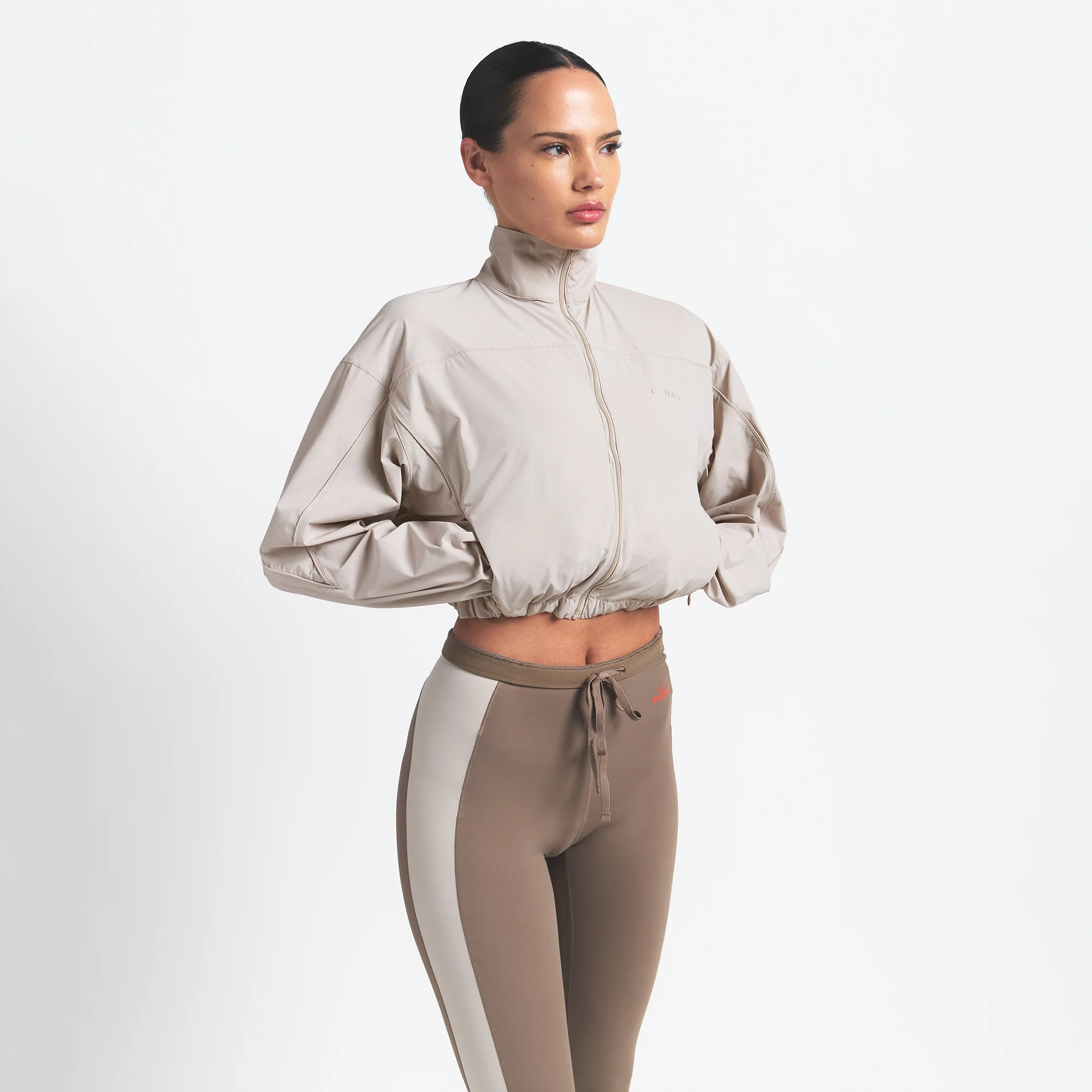 NikeSKIMS WOVEN NYLON CROP JACKET | STONE - Image 3
