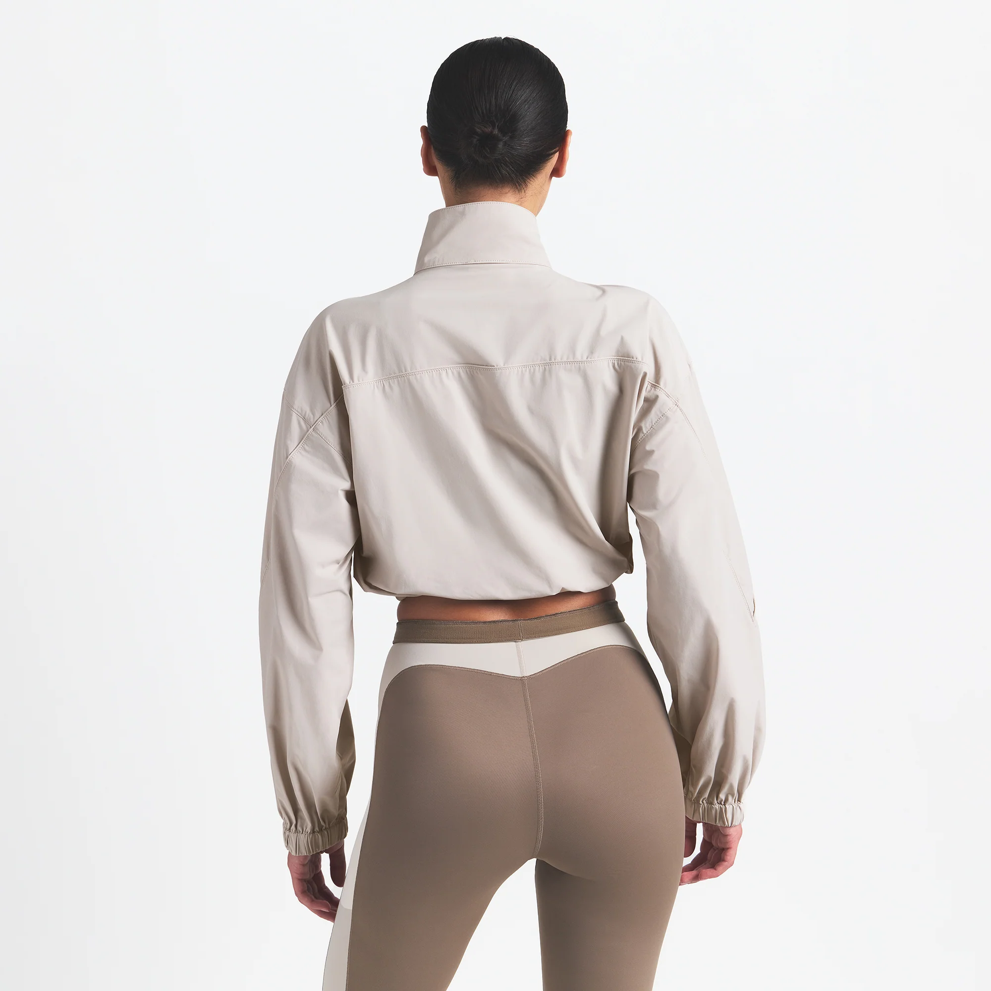 NikeSKIMS WOVEN NYLON CROP JACKET | STONE - Image 4