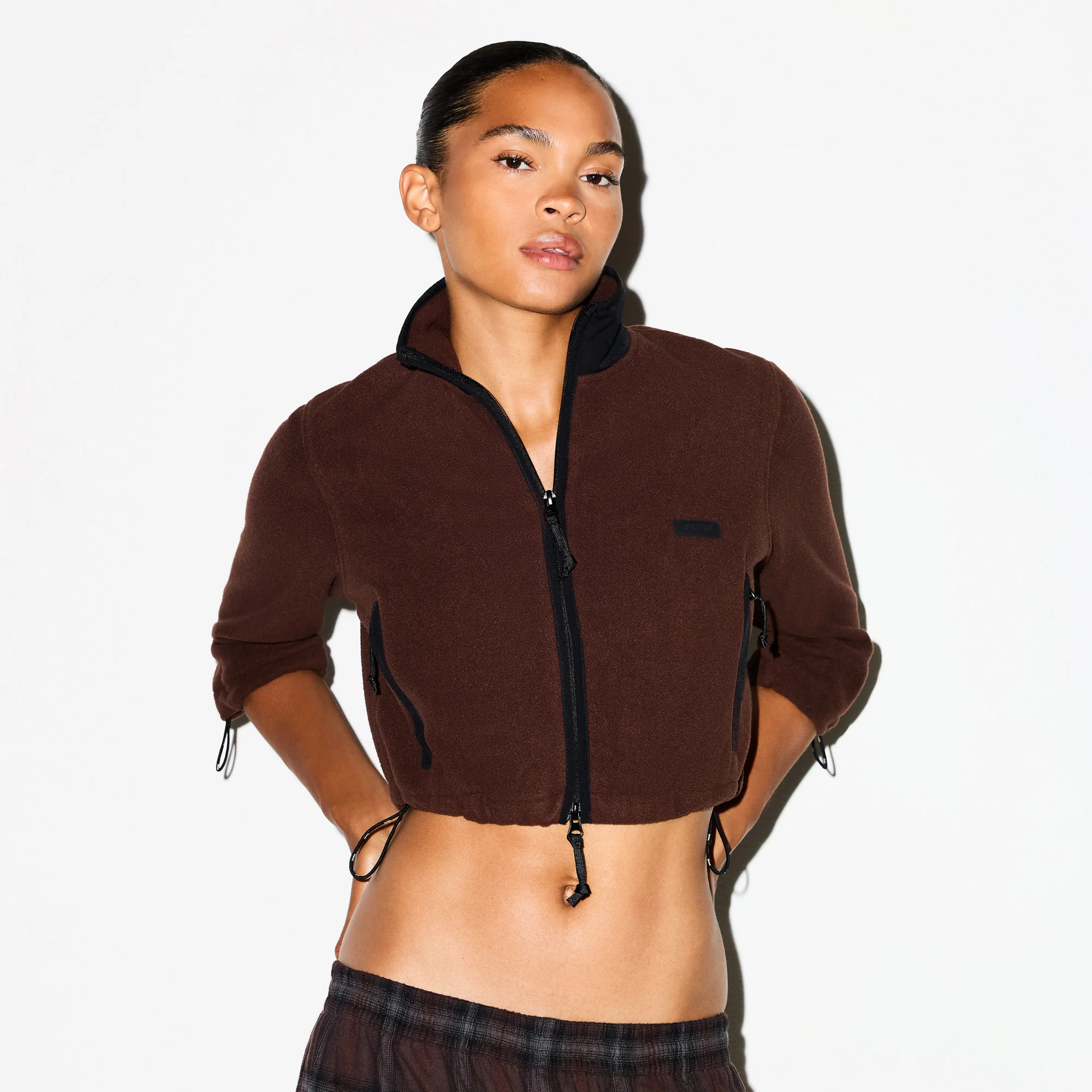 OUTDOOR FLEECE CROPPED 3/4 SLEEVE JACKET | COCOA - Image 3