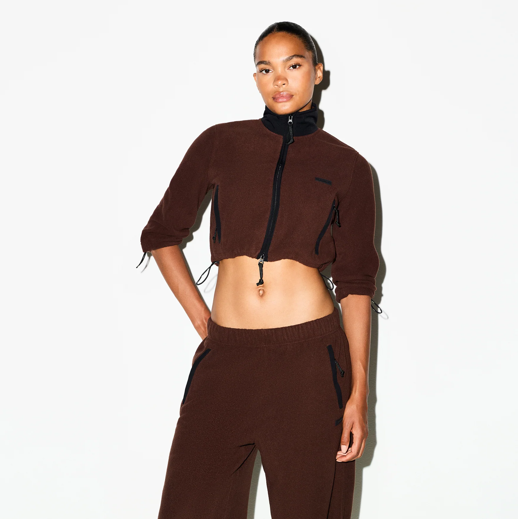 OUTDOOR FLEECE CROPPED 3/4 SLEEVE JACKET | COCOA - Image 4
