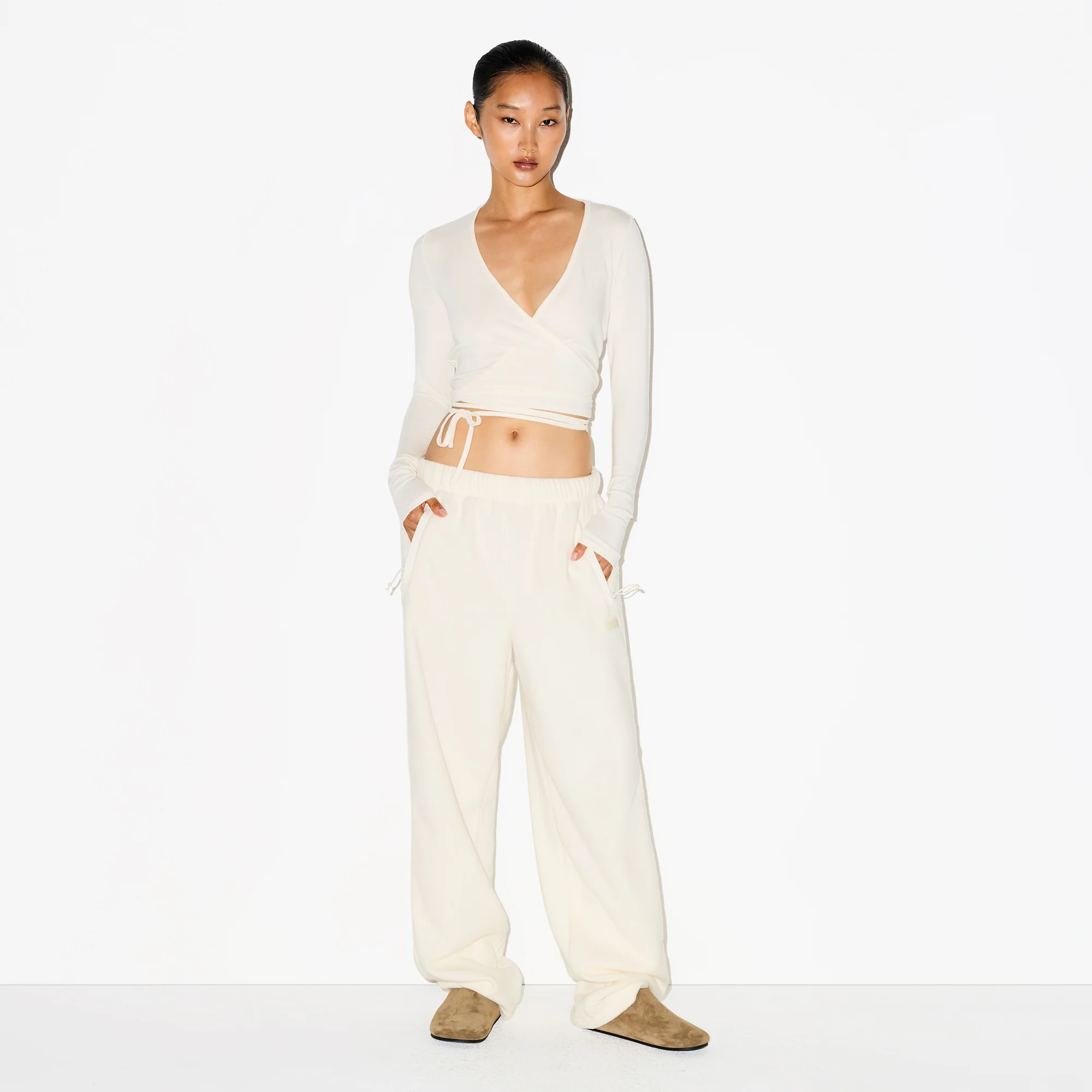 OUTDOOR FLEECE STRAIGHT LEG PANT | ECRU - Image 2